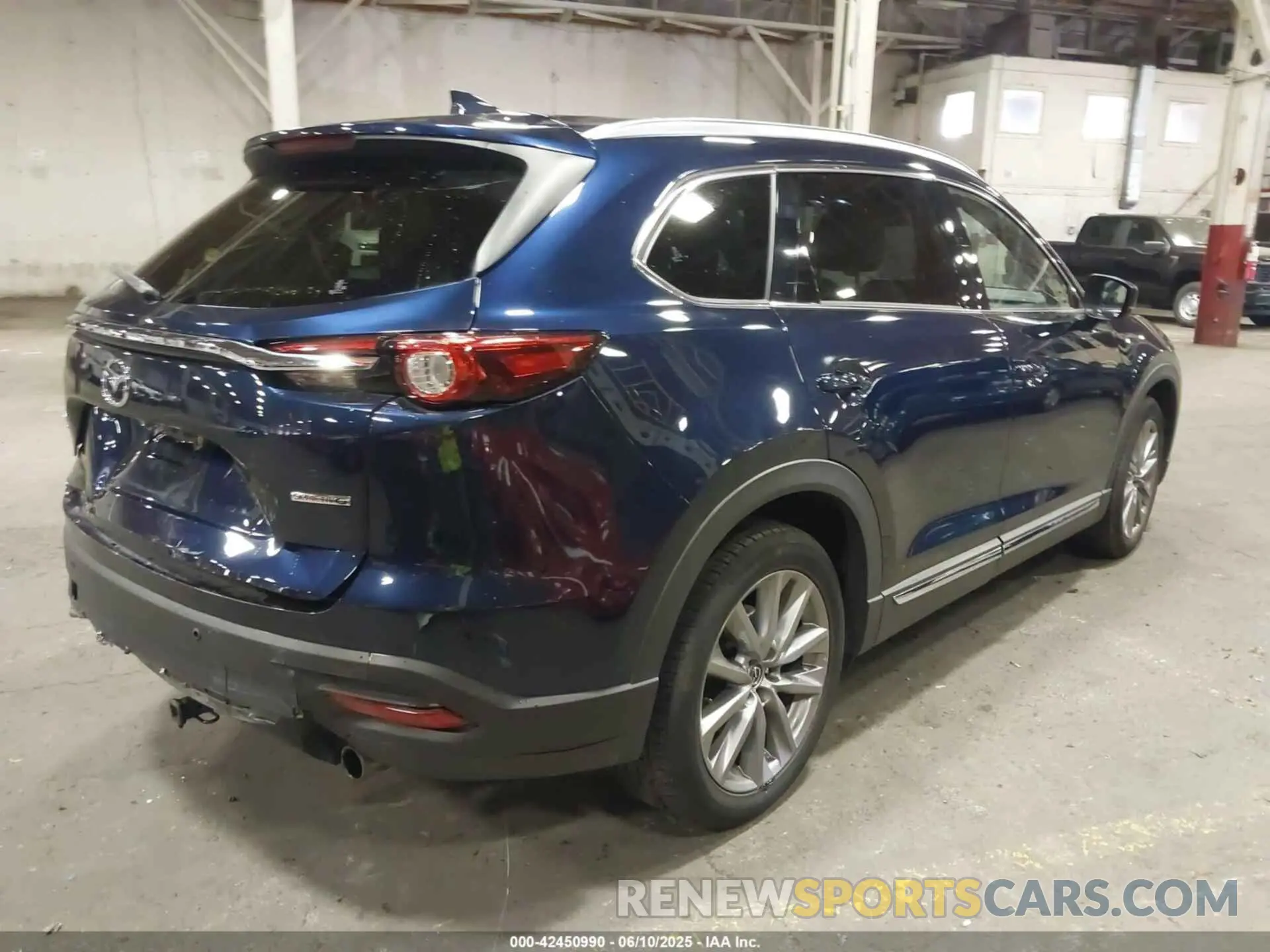 4 Photograph of a damaged car JM3TCBDY2M0532962 MAZDA CX-9 2021