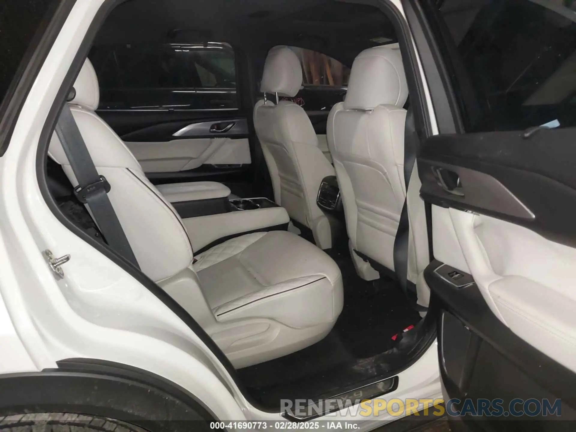 8 Фотография поврежденного автомобиля JM3TCBEY3M0509978 MAZDA CX-9 2021