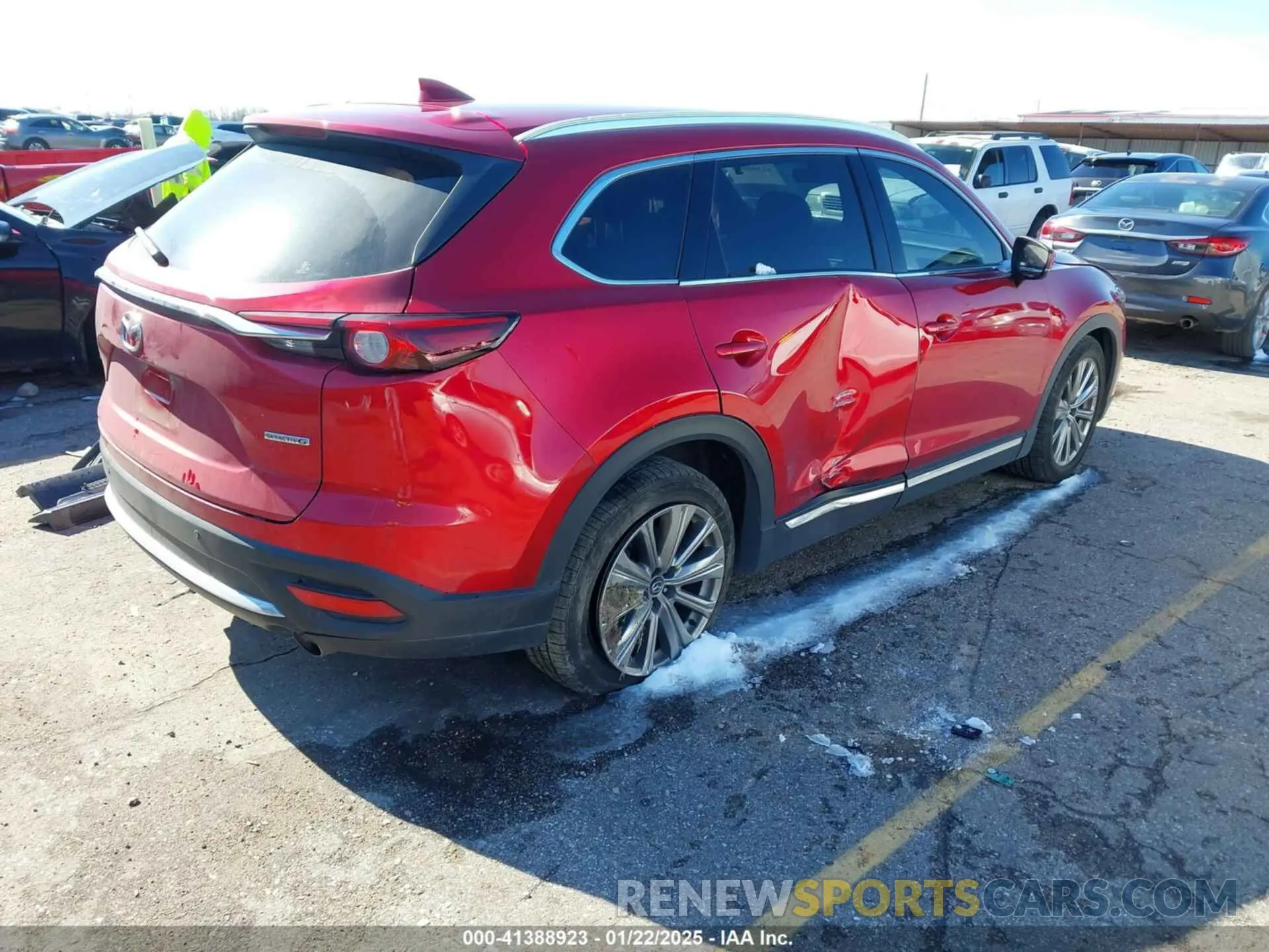 4 Photograph of a damaged car JM3TCBEY7M0529957 MAZDA CX-9 2021