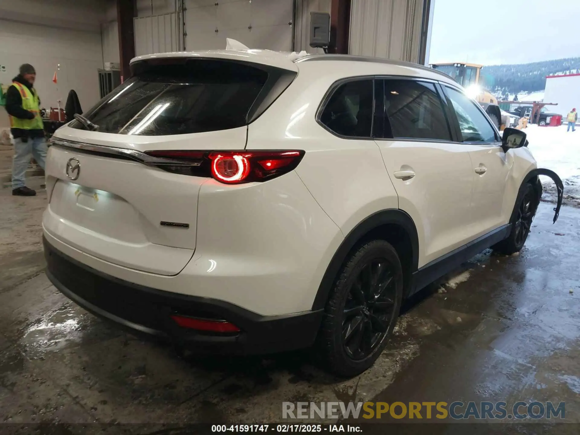 4 Photograph of a damaged car JM3TCBAY9N0624088 MAZDA CX-9 2022
