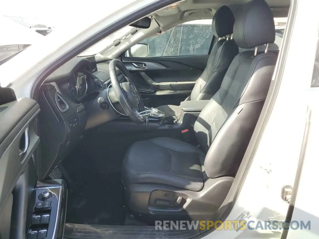 7 Photograph of a damaged car JM3TCBCY3N0624181 MAZDA CX-9 2022
