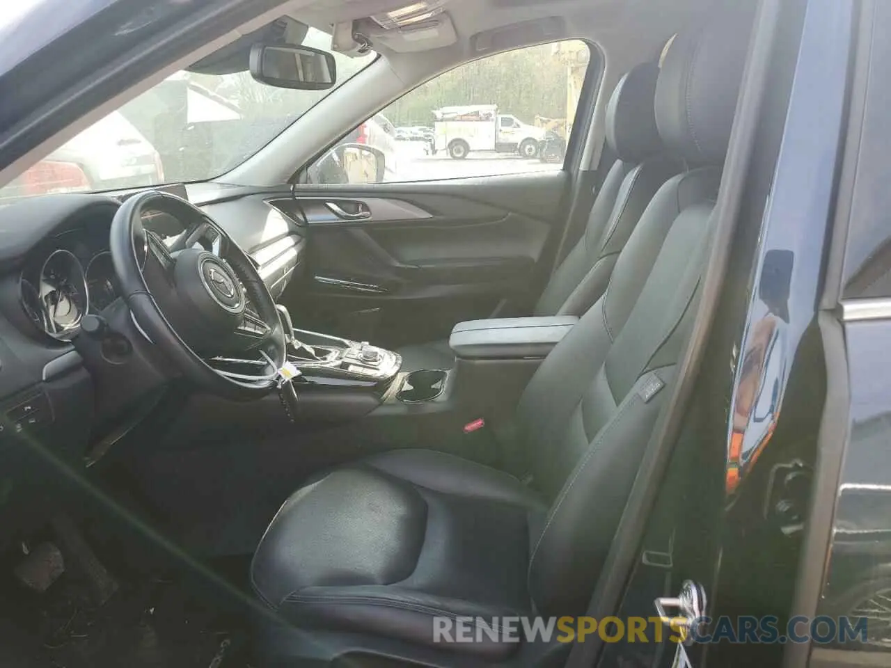 7 Photograph of a damaged car JM3TCBCY6N0624661 MAZDA CX-9 2022