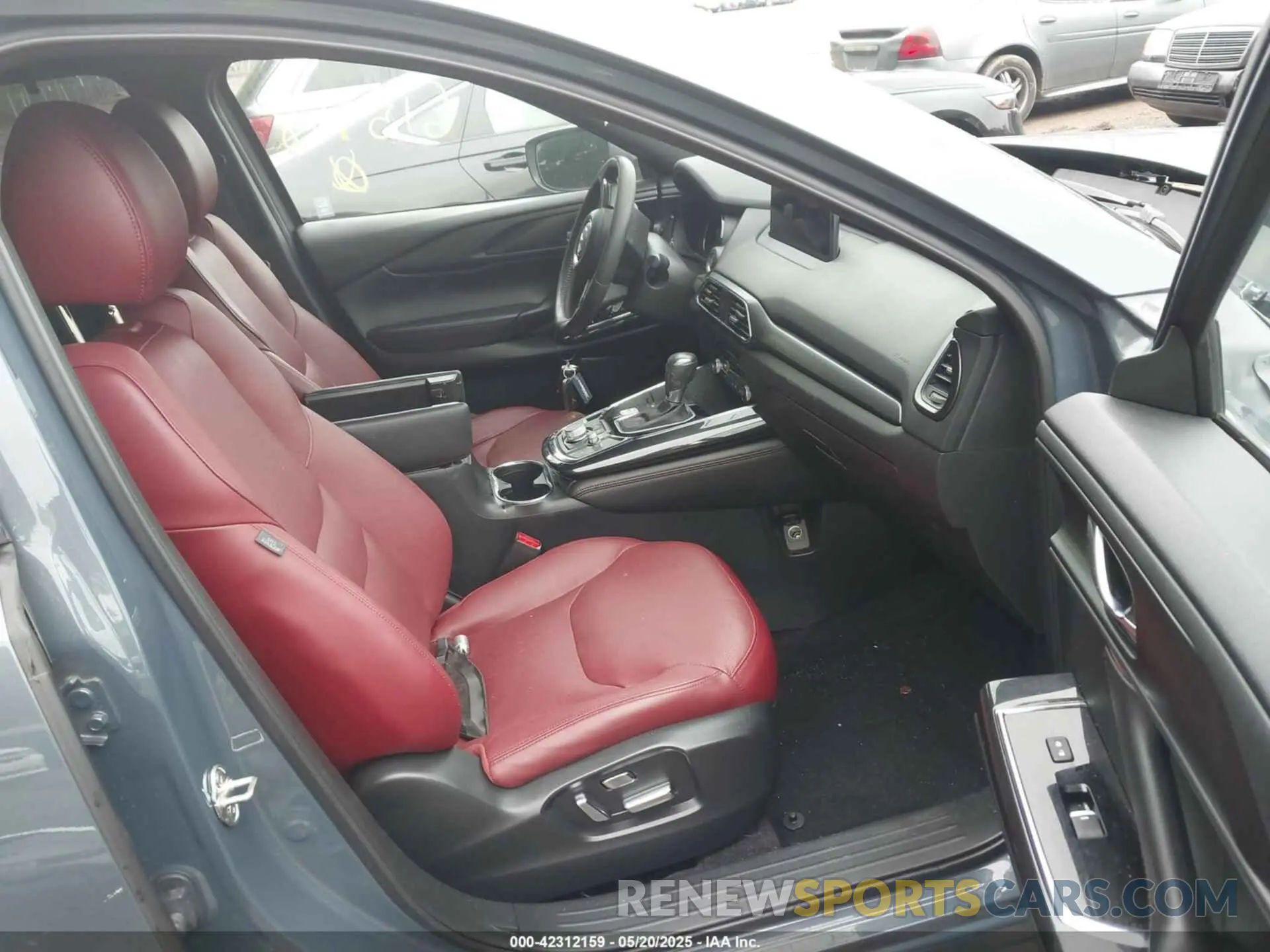 5 Photograph of a damaged car JM3TCBDY0N0615968 MAZDA CX-9 2022