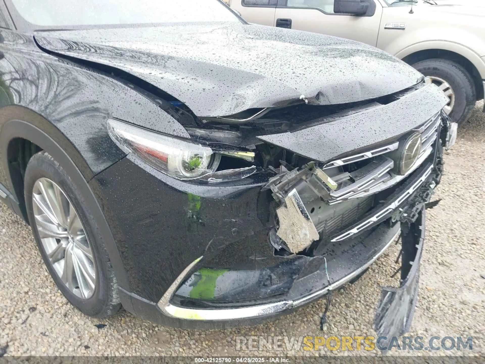 18 Photograph of a damaged car JM3TCBEY1N0616982 MAZDA CX-9 2022