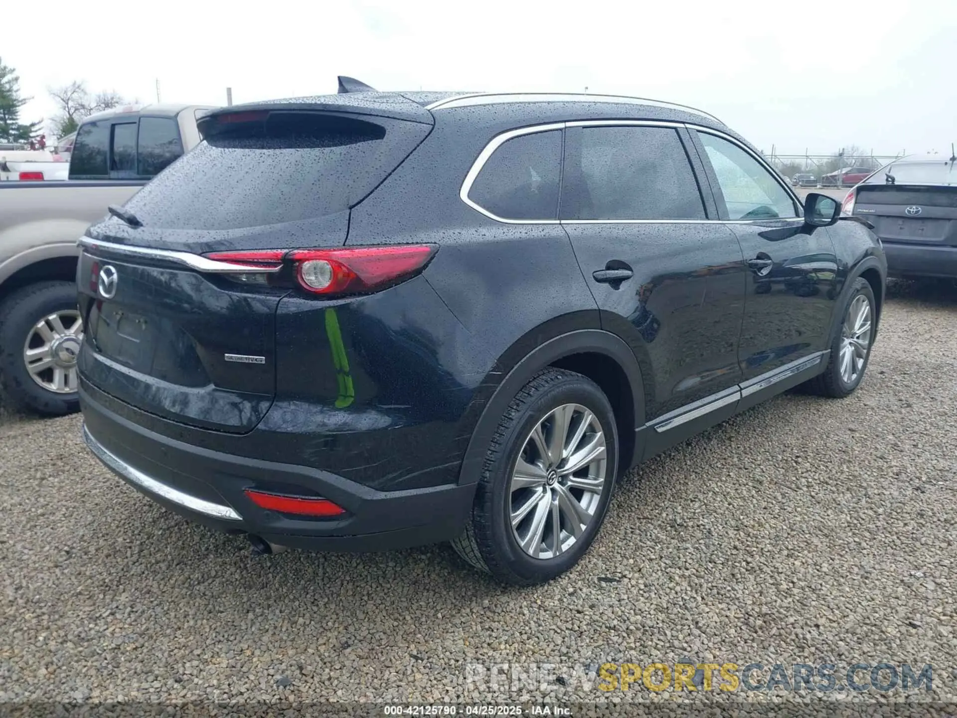 4 Photograph of a damaged car JM3TCBEY1N0616982 MAZDA CX-9 2022