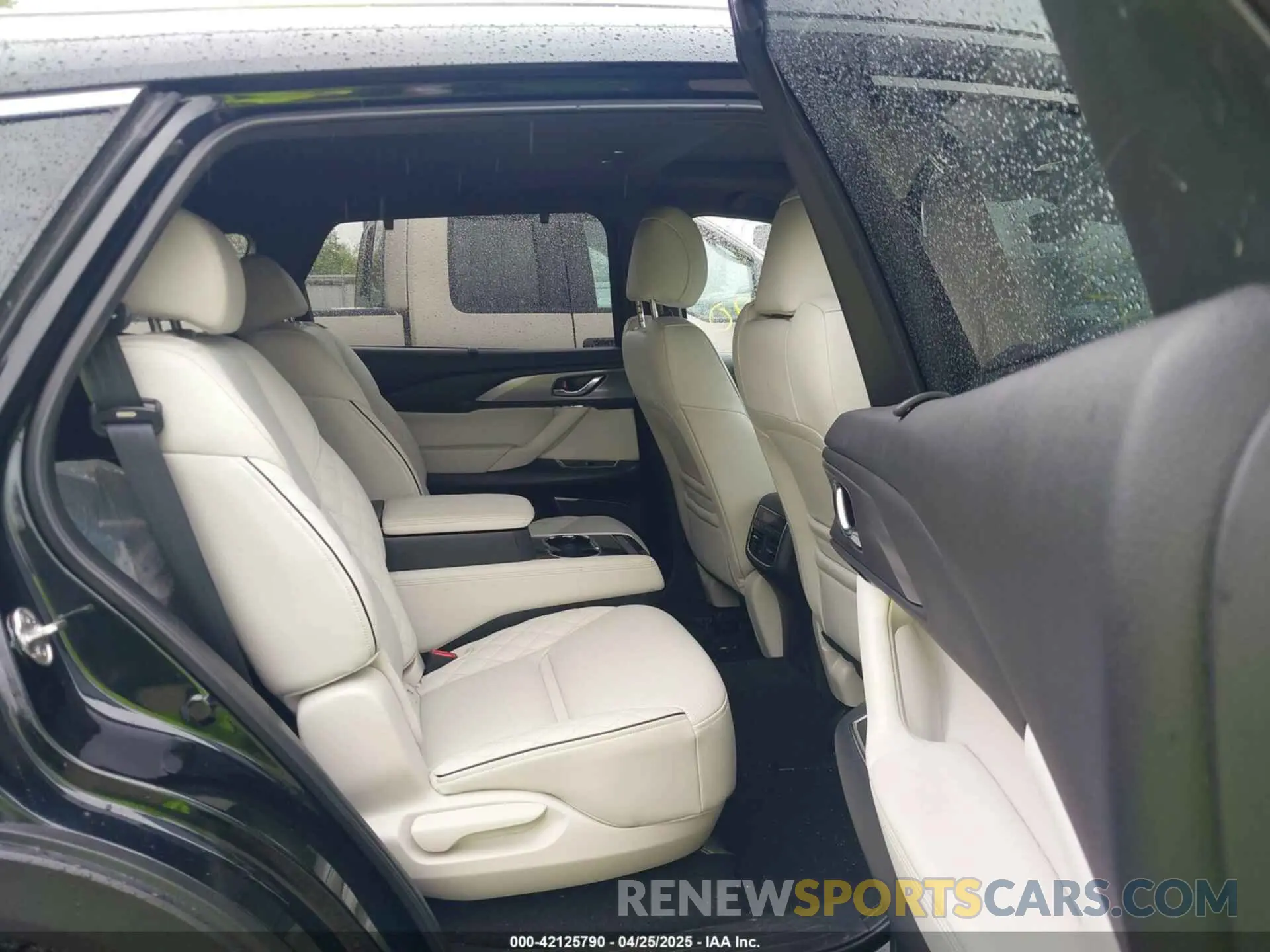 8 Photograph of a damaged car JM3TCBEY1N0616982 MAZDA CX-9 2022