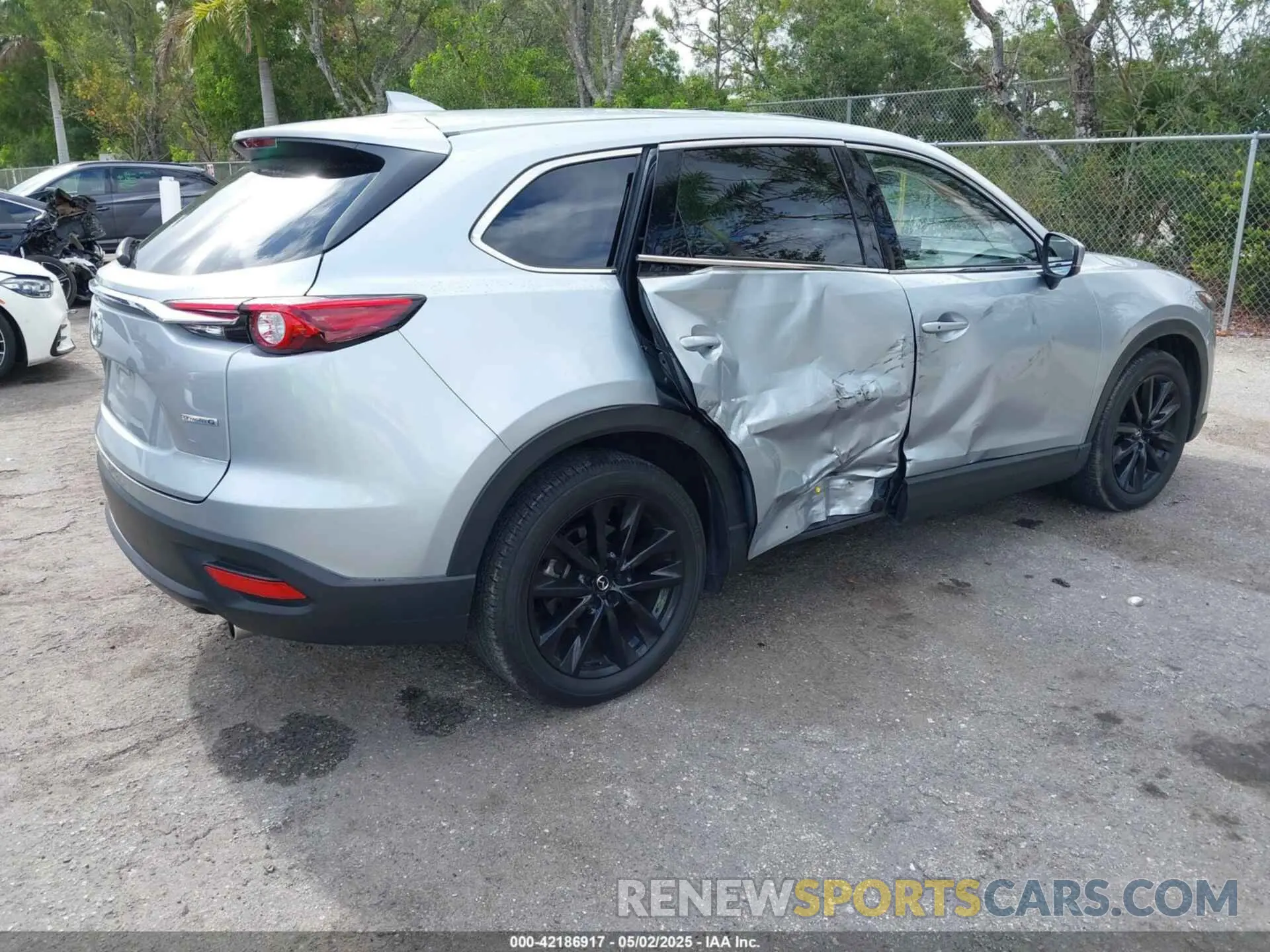 4 Фотография поврежденного автомобиля JM3TCBAY7P0652913 MAZDA CX-9 2023