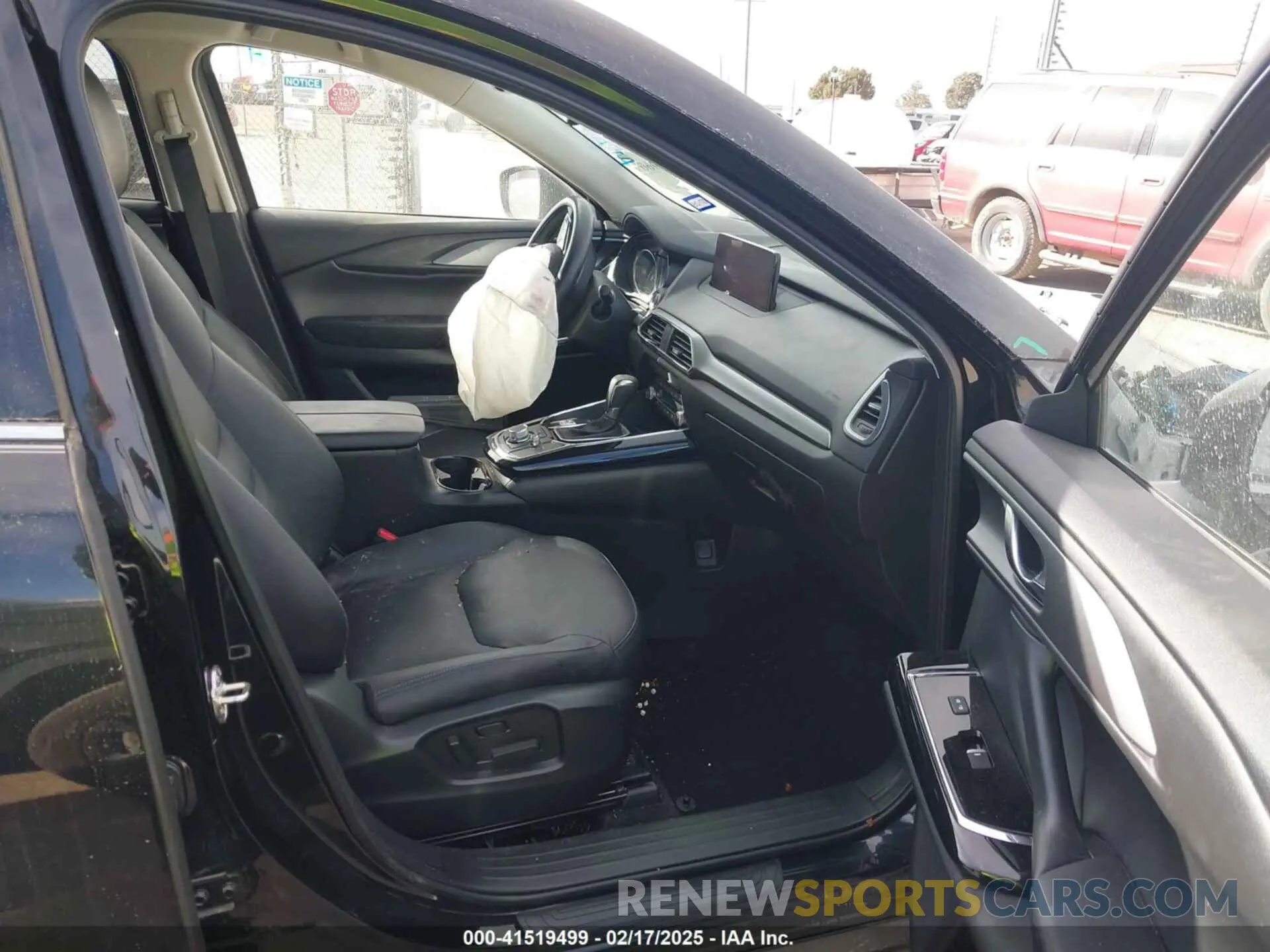 5 Photograph of a damaged car JM3TCBAY9P0649348 MAZDA CX-9 2023