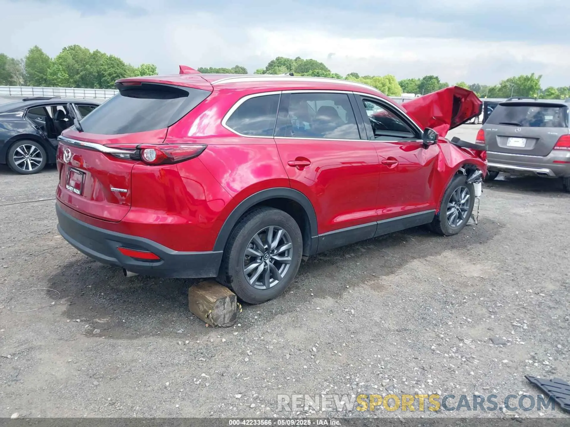 4 Photograph of a damaged car JM3TCBCY9P0648567 MAZDA CX-9 2023