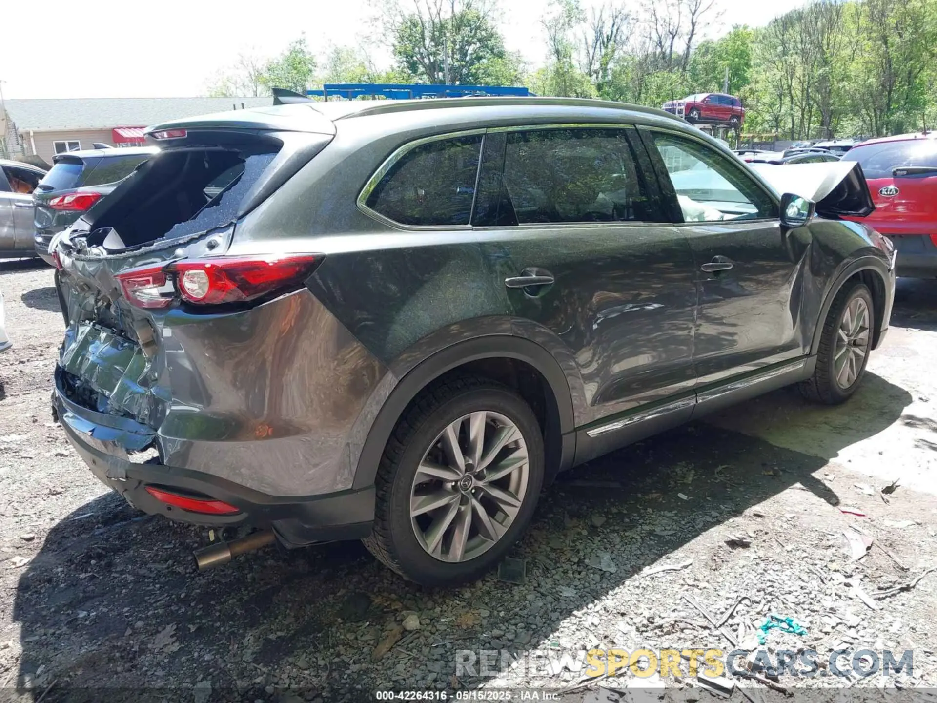 4 Photograph of a damaged car JM3TCBDY7P0632172 MAZDA CX-9 2023