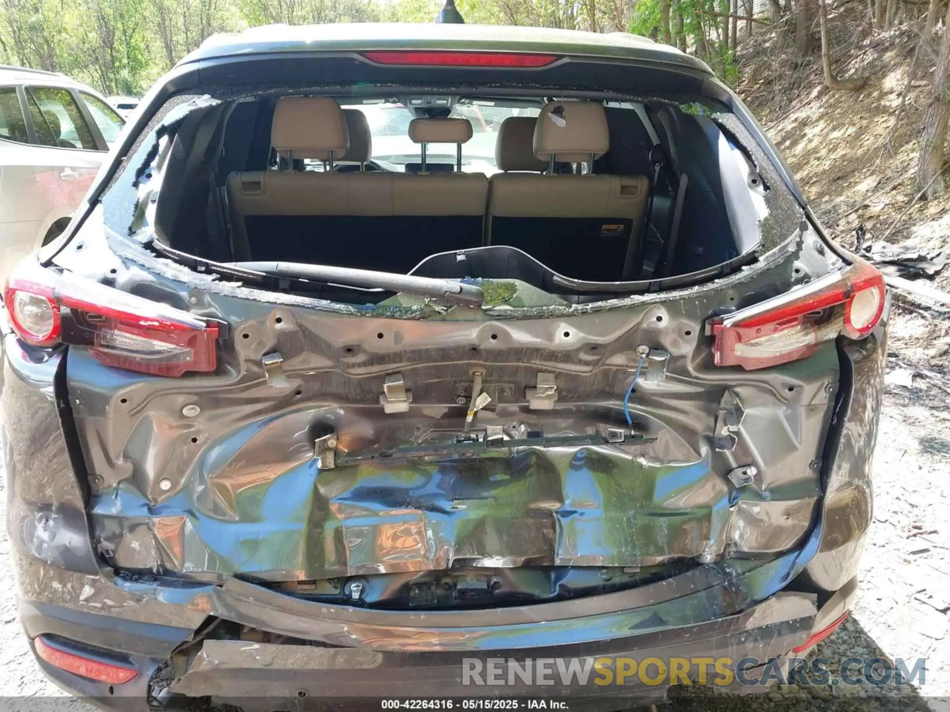 6 Photograph of a damaged car JM3TCBDY7P0632172 MAZDA CX-9 2023
