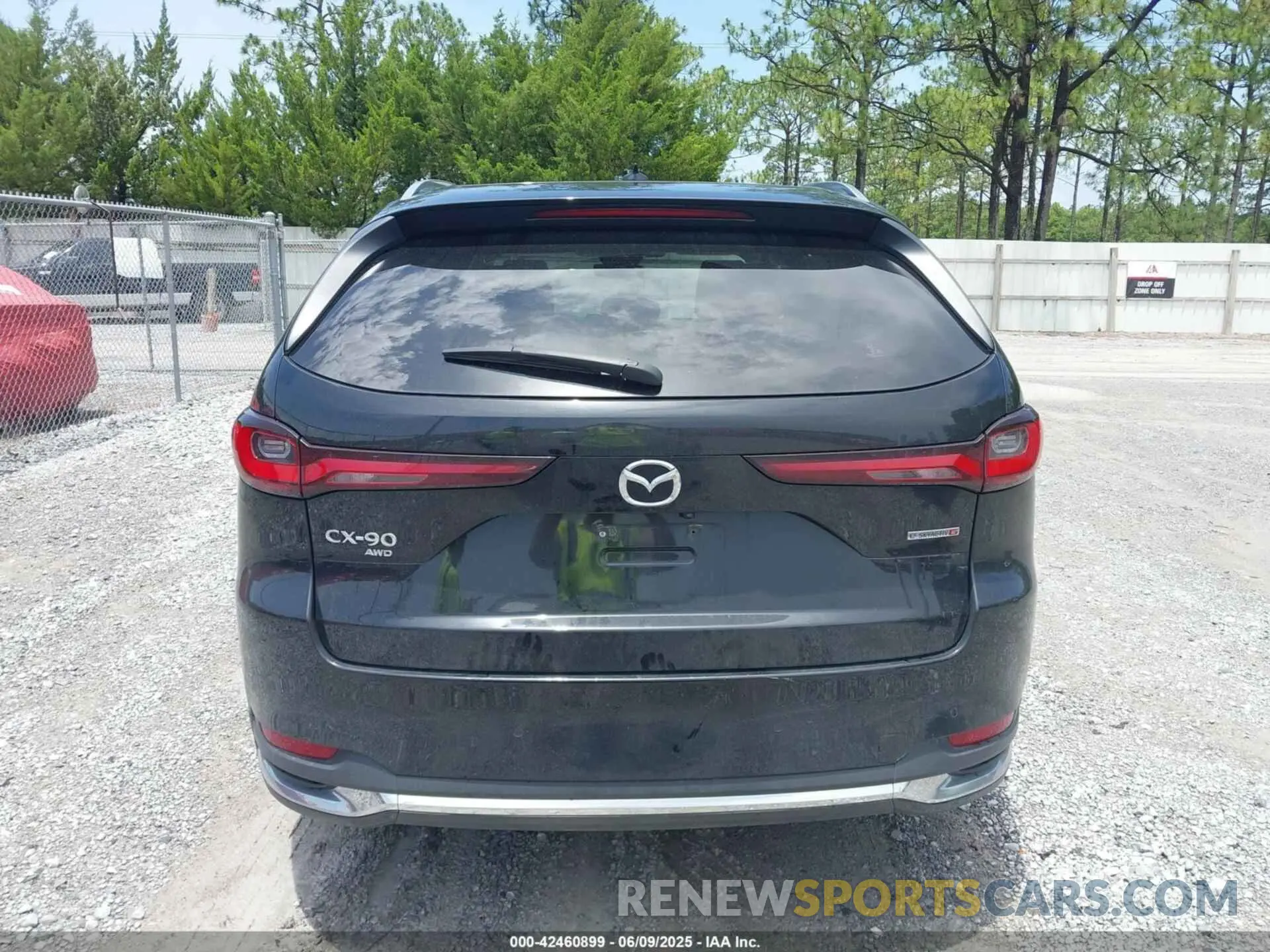17 Фотография поврежденного автомобиля JM3KK1HC5R1147677 MAZDA CX-90 2024