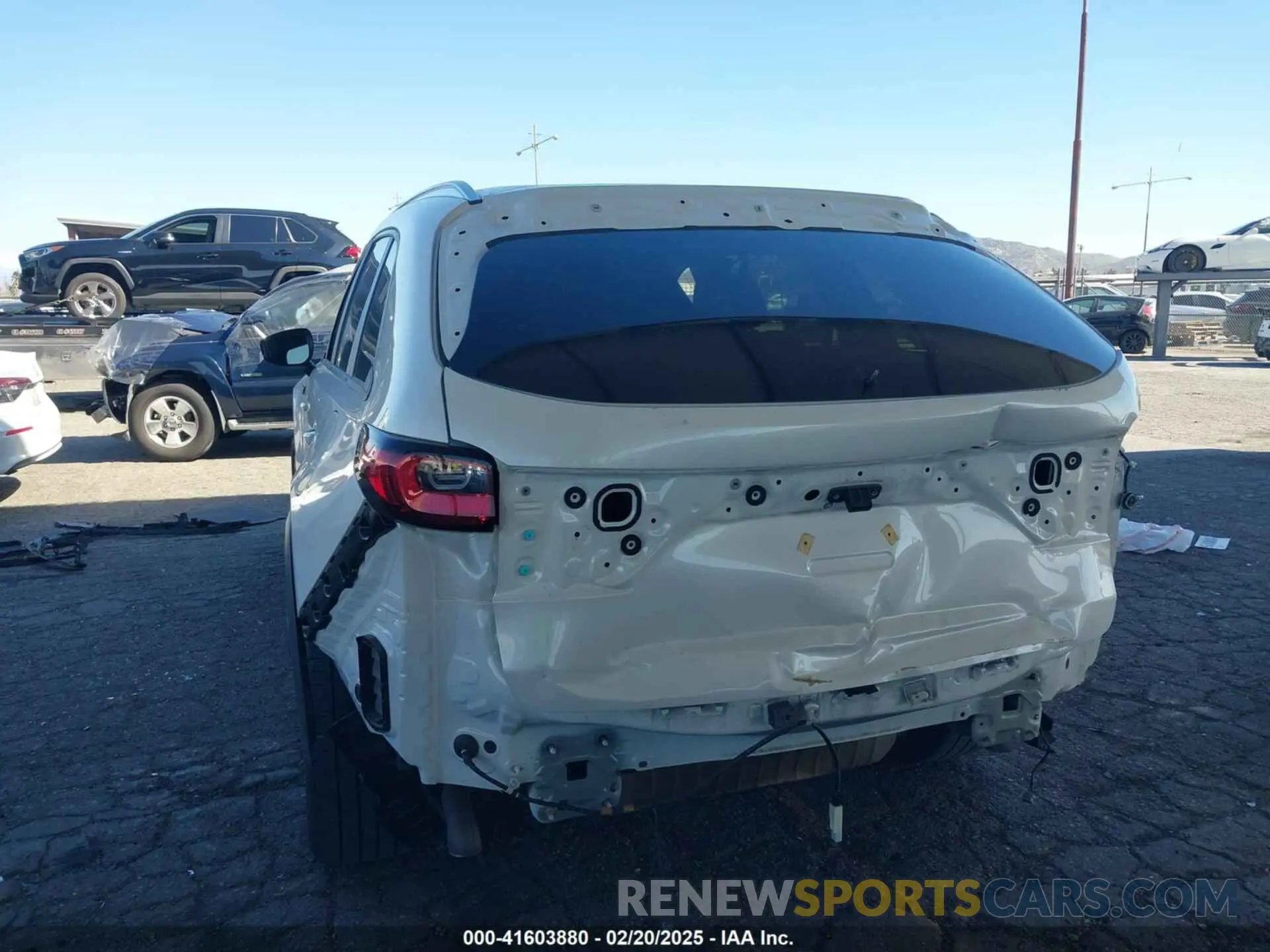 17 Фотография поврежденного автомобиля JM3KKAHD2R1118016 MAZDA CX-90 2024