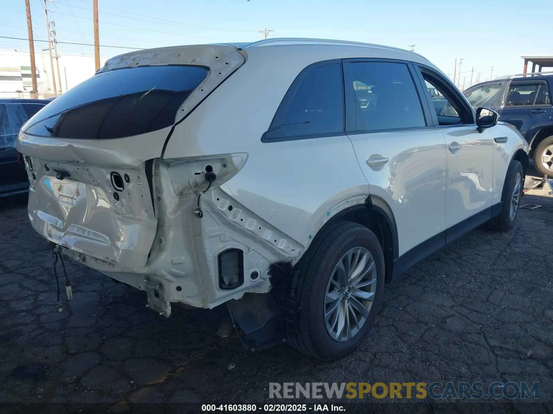 4 Фотография поврежденного автомобиля JM3KKAHD2R1118016 MAZDA CX-90 2024