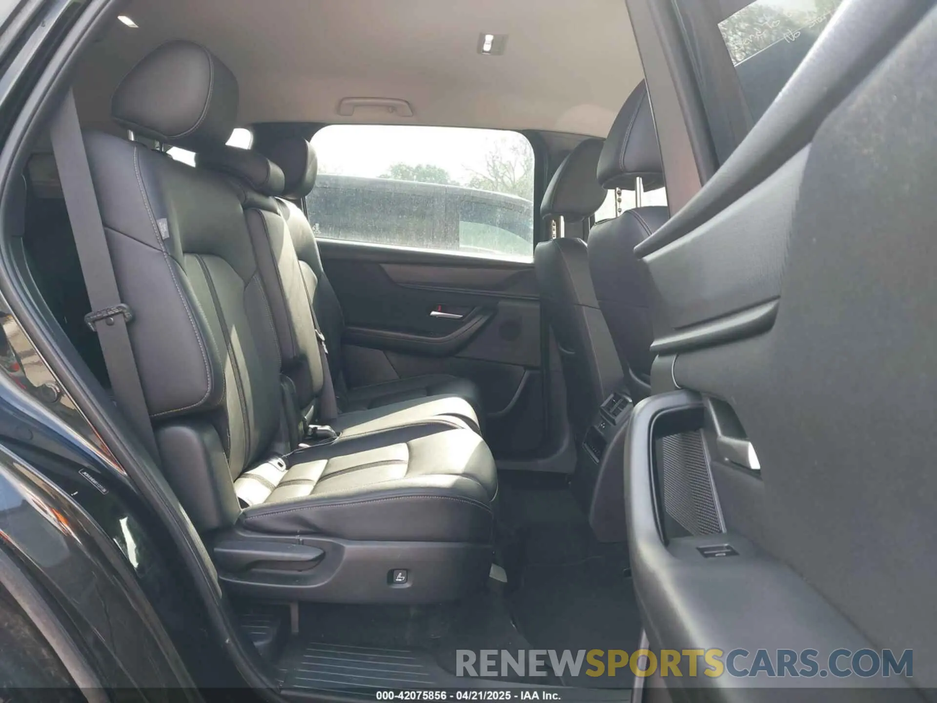 8 Фотография поврежденного автомобиля JM3KKAHD6R1127138 MAZDA CX-90 2024
