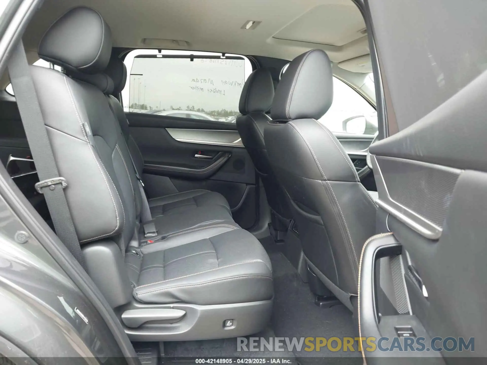 8 Фотография поврежденного автомобиля JM3KKCHD3R1153224 MAZDA CX-90 2024