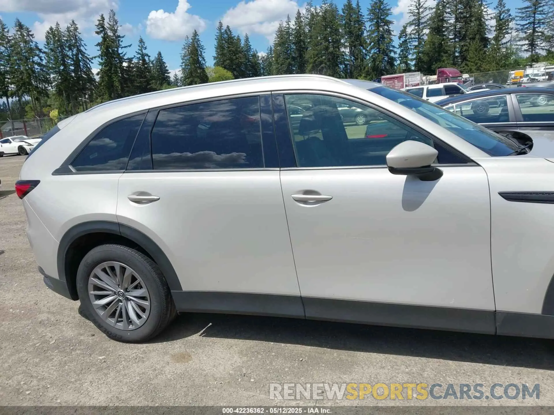13 Фотография поврежденного автомобиля JM3KKCHD7R1117570 MAZDA CX-90 2024