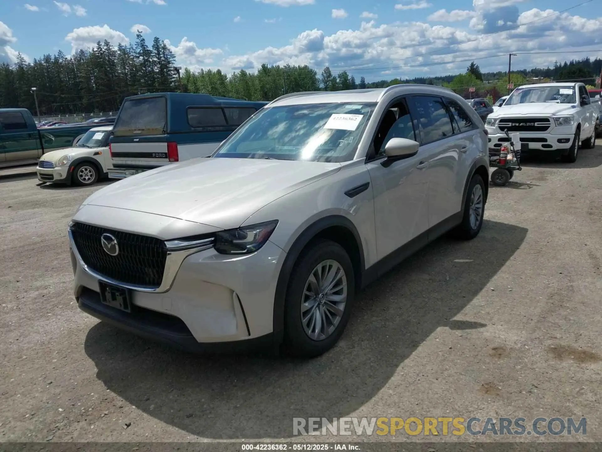 2 Фотография поврежденного автомобиля JM3KKCHD7R1117570 MAZDA CX-90 2024