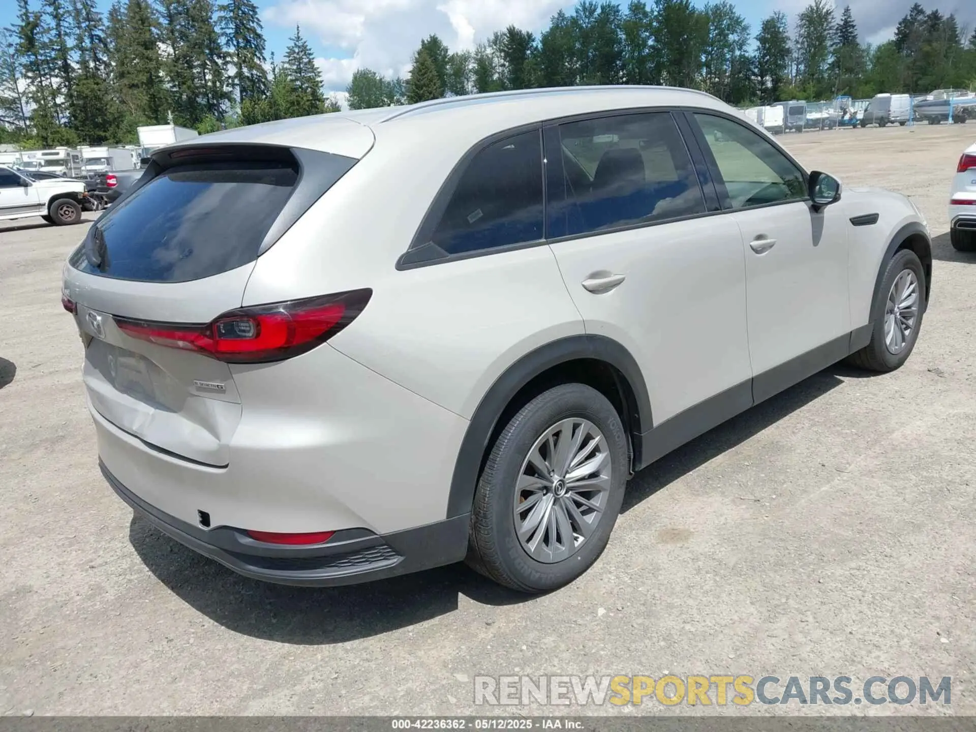 4 Фотография поврежденного автомобиля JM3KKCHD7R1117570 MAZDA CX-90 2024