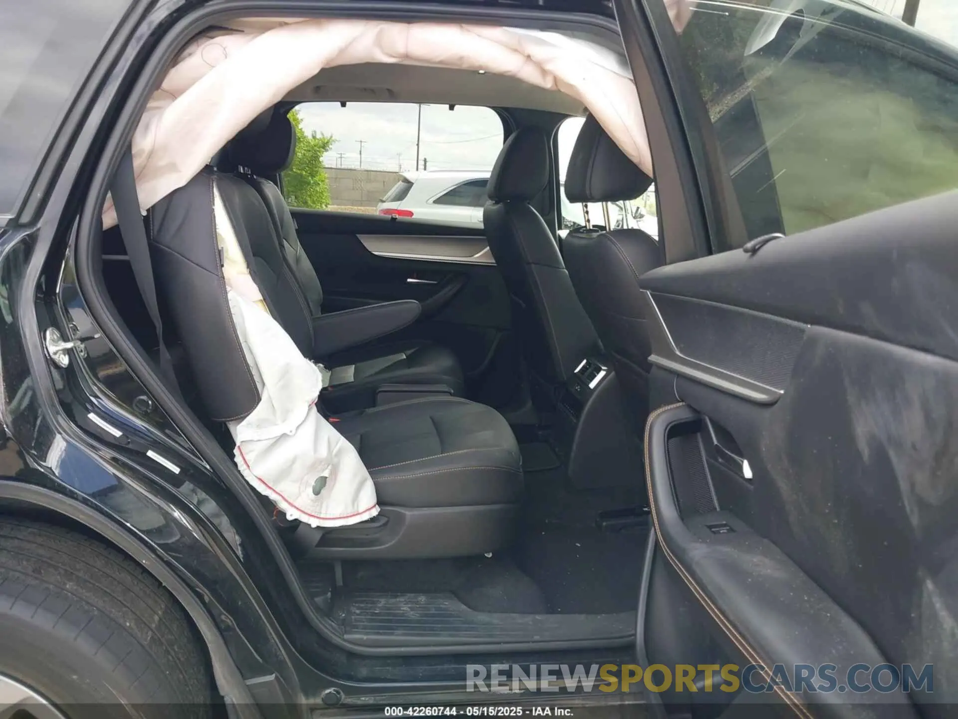 8 Photograph of a damaged car JM3KKCHD8R1112555 MAZDA CX-90 2024