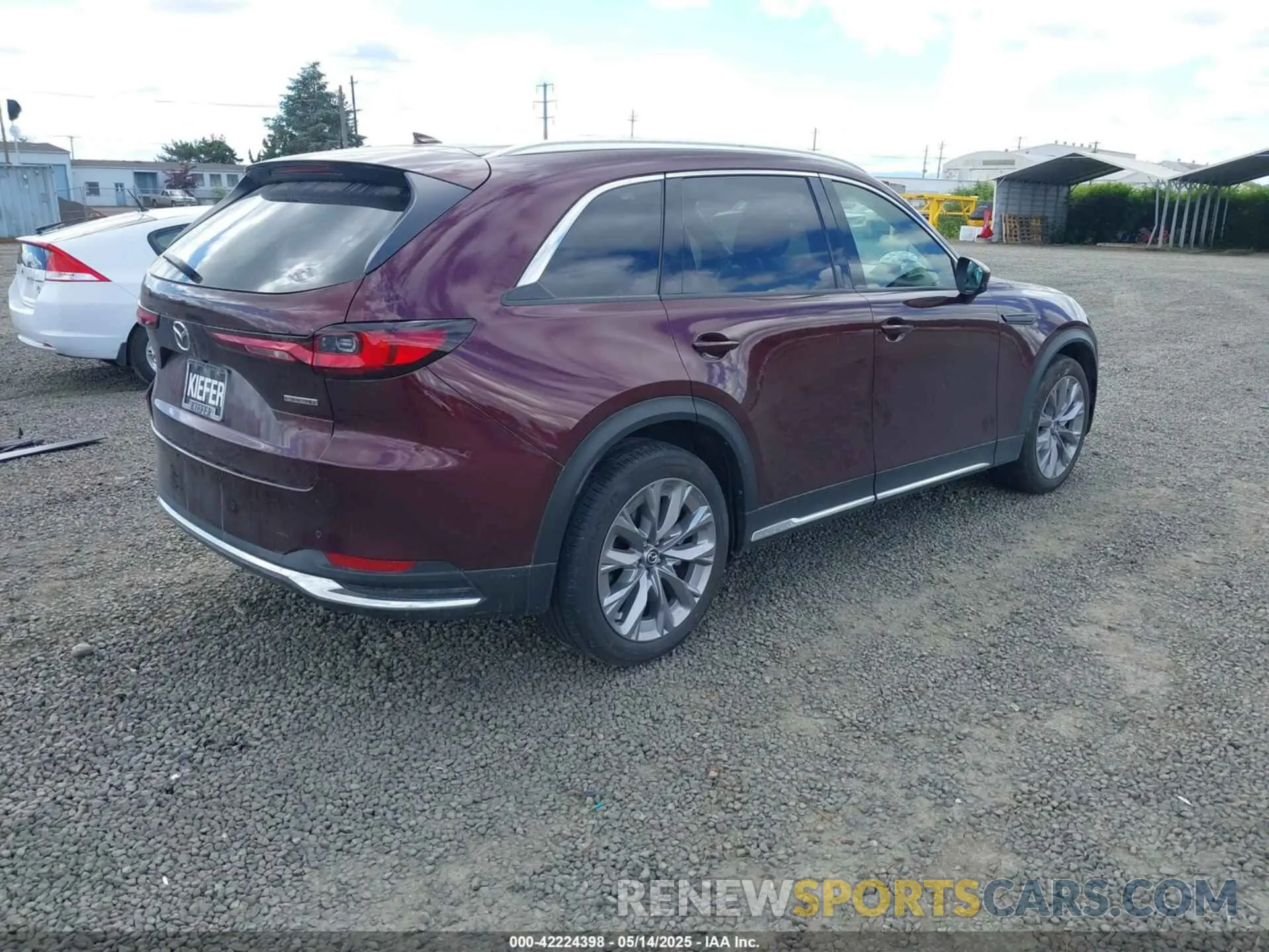 4 Photograph of a damaged car JM3KKDHD0R1108232 MAZDA CX-90 2024