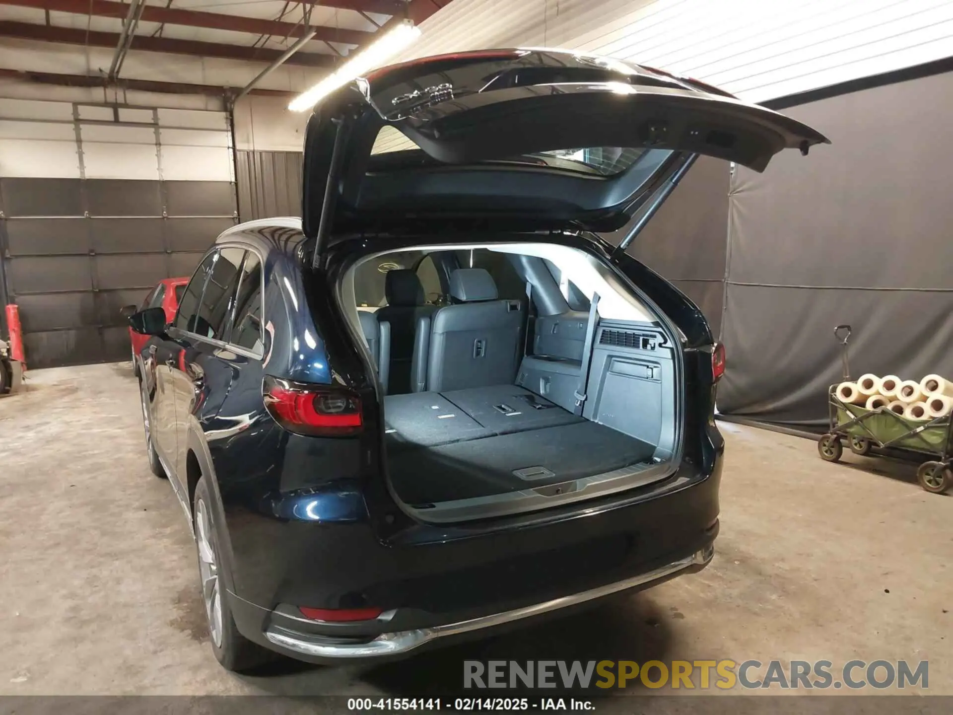 3 Фотография поврежденного автомобиля JM3KKDHD2R1127963 MAZDA CX-90 2024