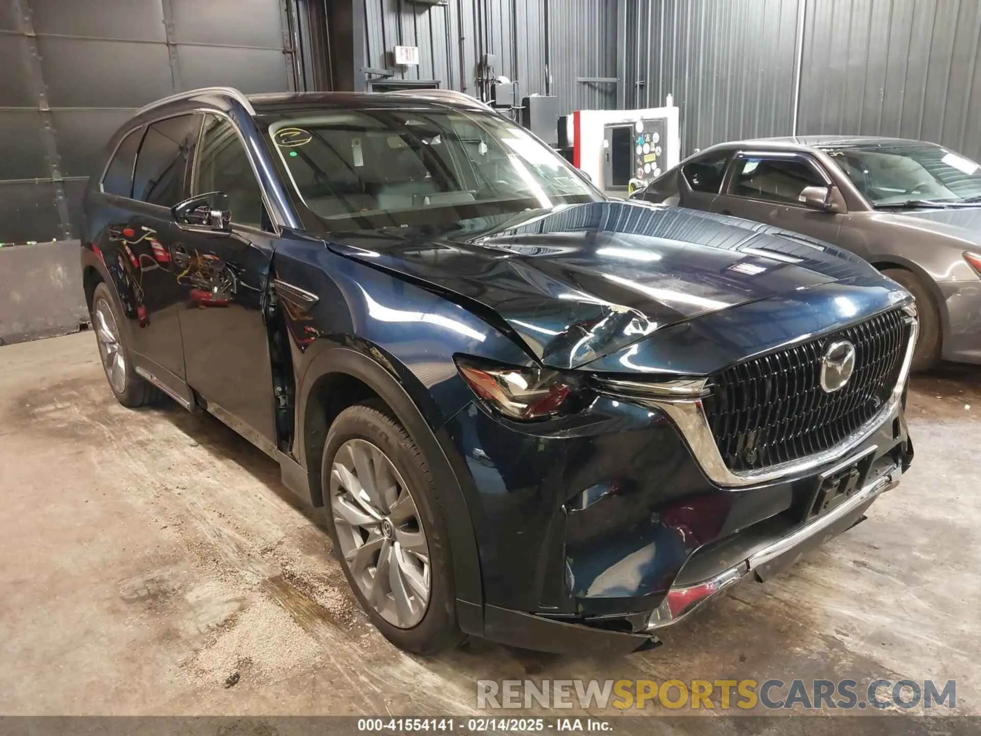 6 Фотография поврежденного автомобиля JM3KKDHD2R1127963 MAZDA CX-90 2024