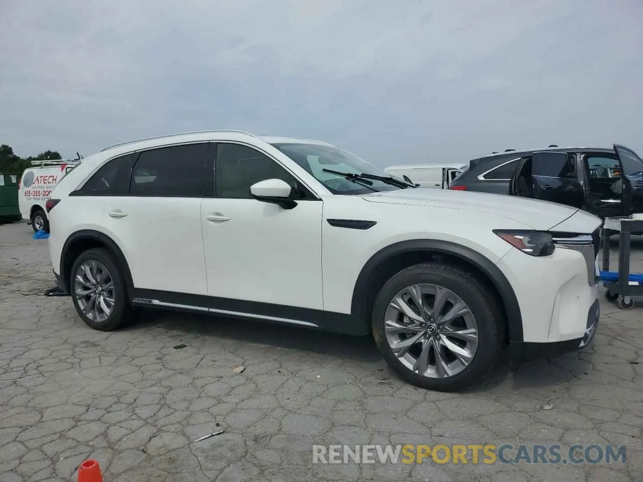 4 Photograph of a damaged car JM3KKDHD3R1129365 MAZDA CX-90 2024
