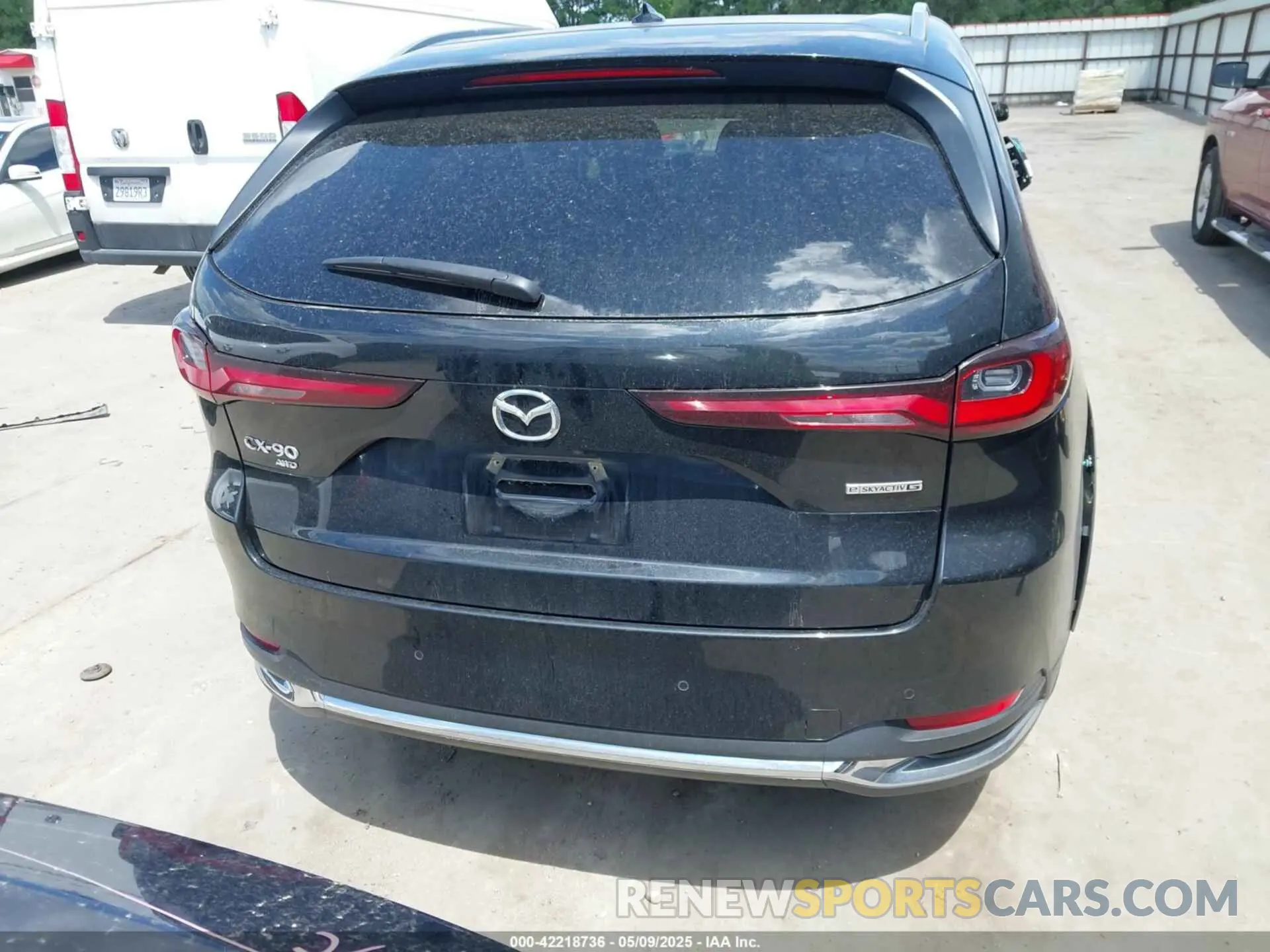 16 Фотография поврежденного автомобиля JM3KKDHD7R1121317 MAZDA CX-90 2024
