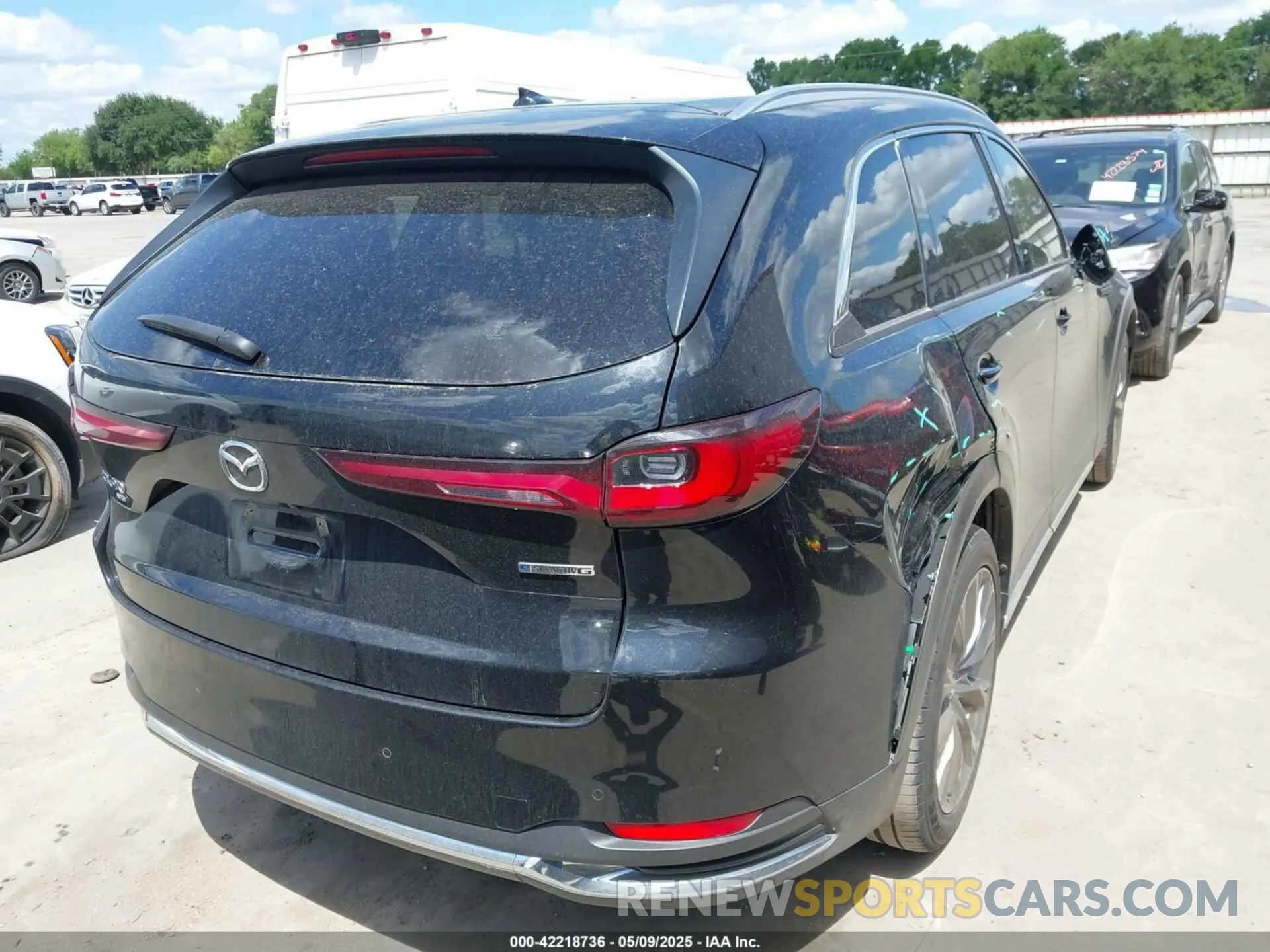 4 Фотография поврежденного автомобиля JM3KKDHD7R1121317 MAZDA CX-90 2024