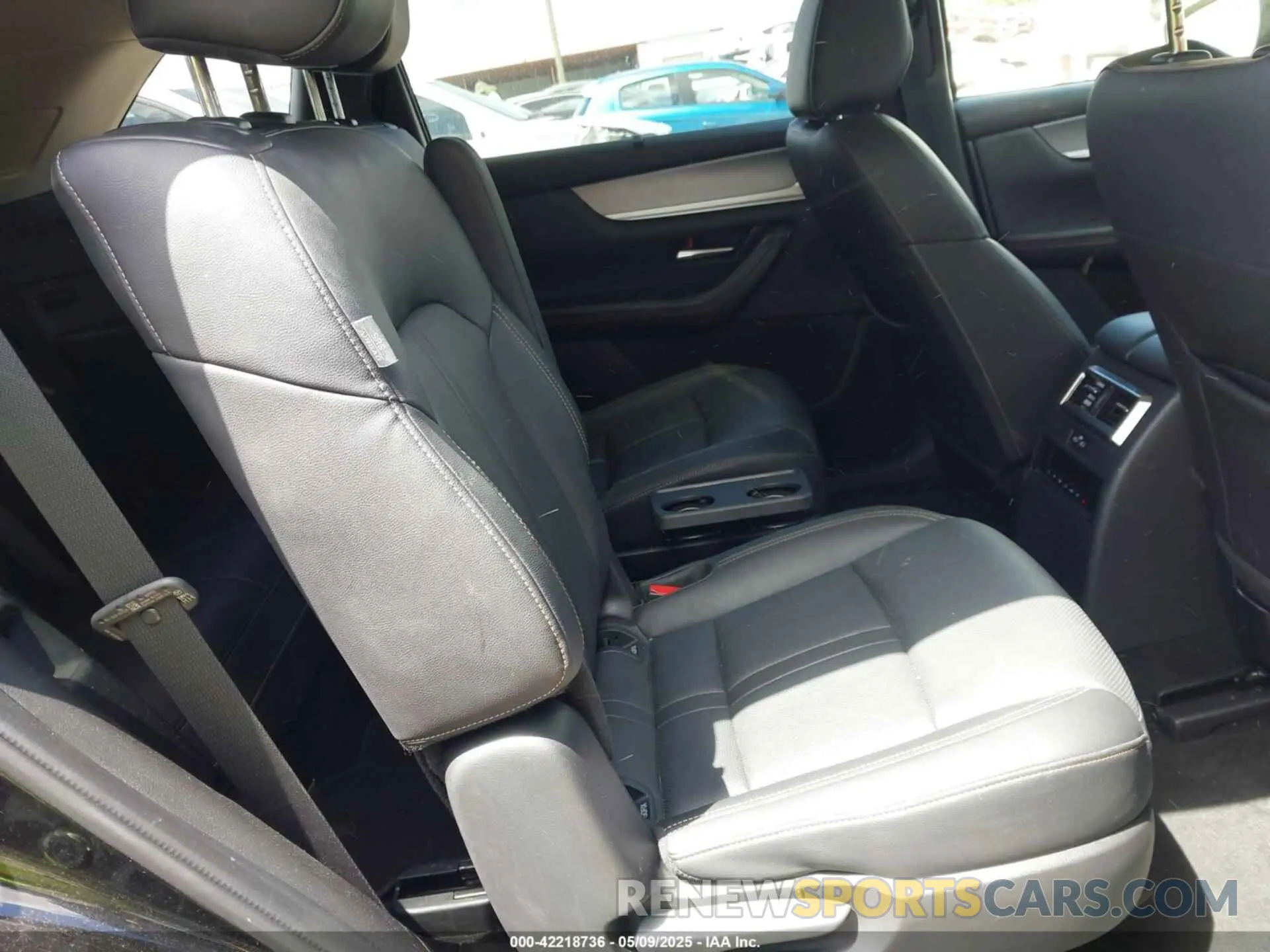 8 Фотография поврежденного автомобиля JM3KKDHD7R1121317 MAZDA CX-90 2024