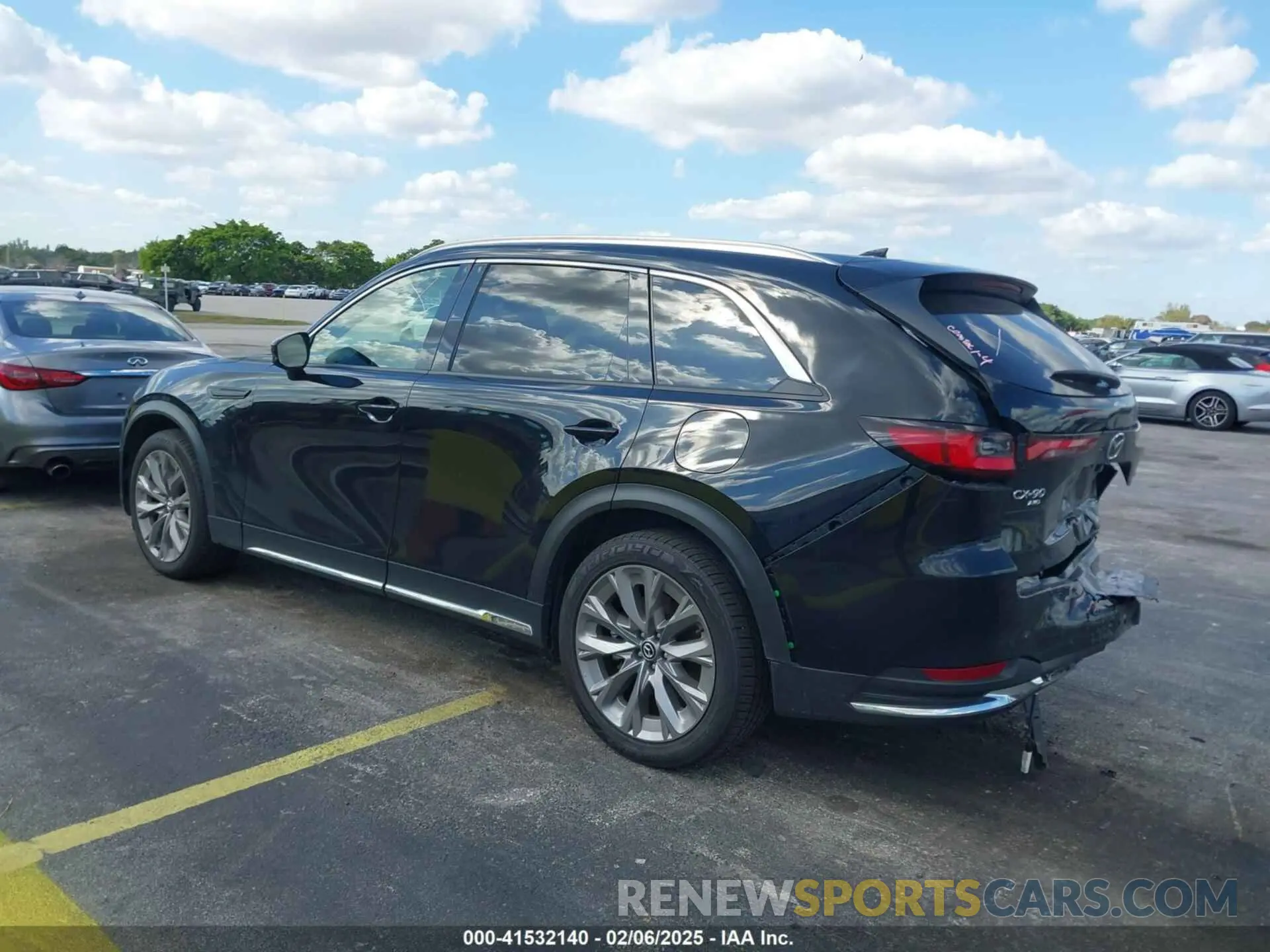 3 Фотография поврежденного автомобиля JM3KKDHD8R1145335 MAZDA CX-90 2024