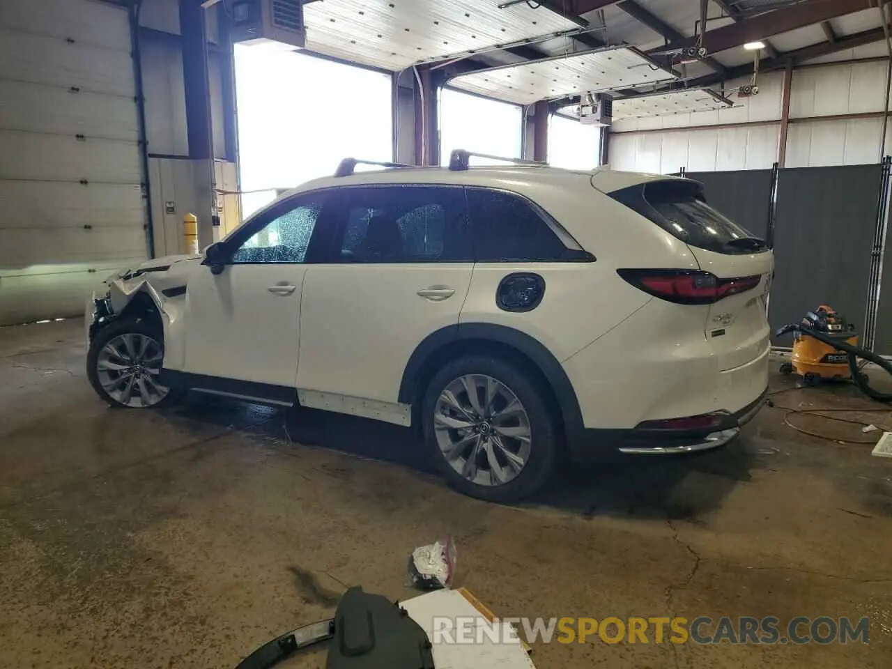 2 Фотография поврежденного автомобиля JM3KKDHD8R1184233 MAZDA CX-90 2024