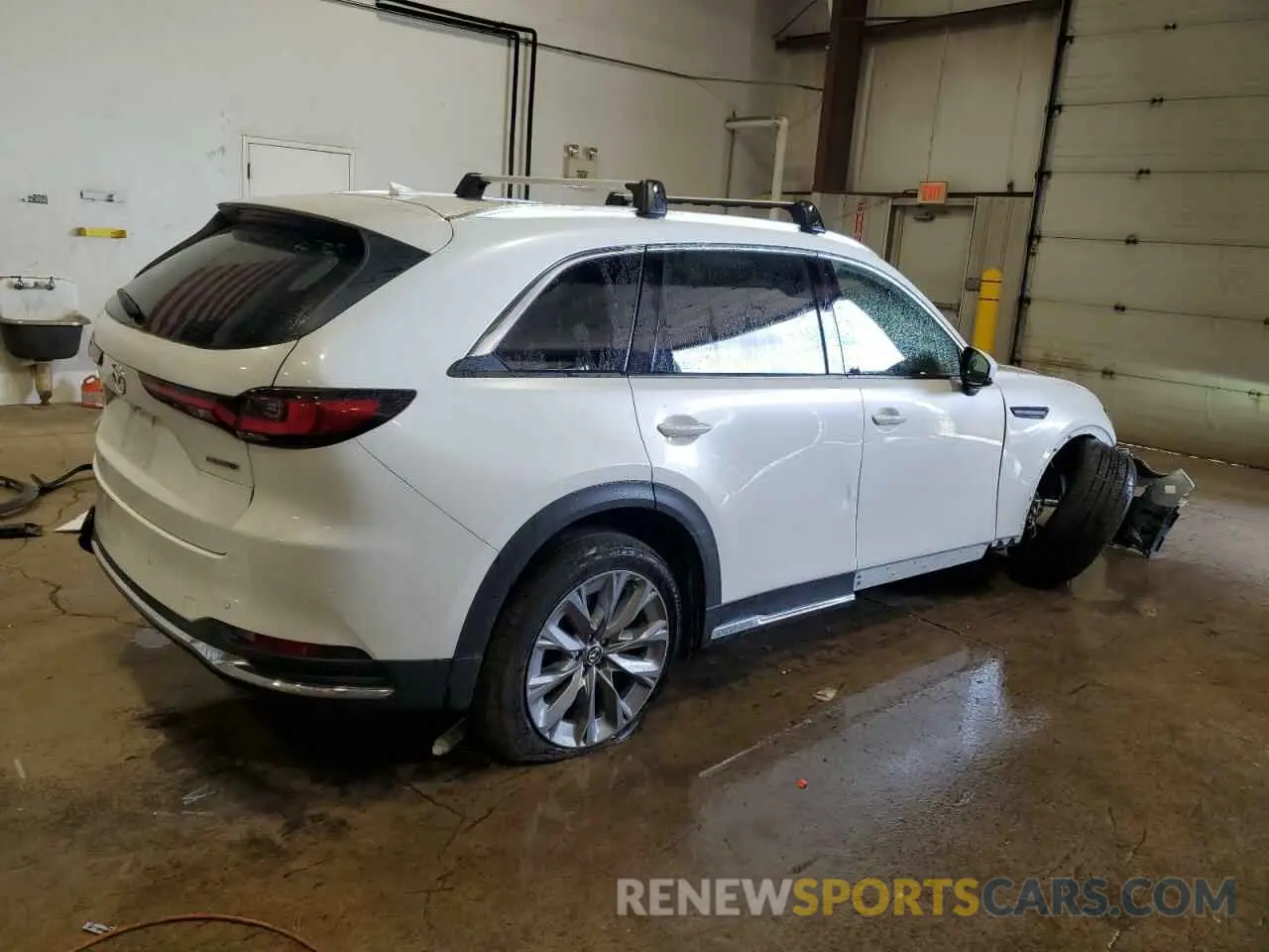 3 Фотография поврежденного автомобиля JM3KKDHD8R1184233 MAZDA CX-90 2024