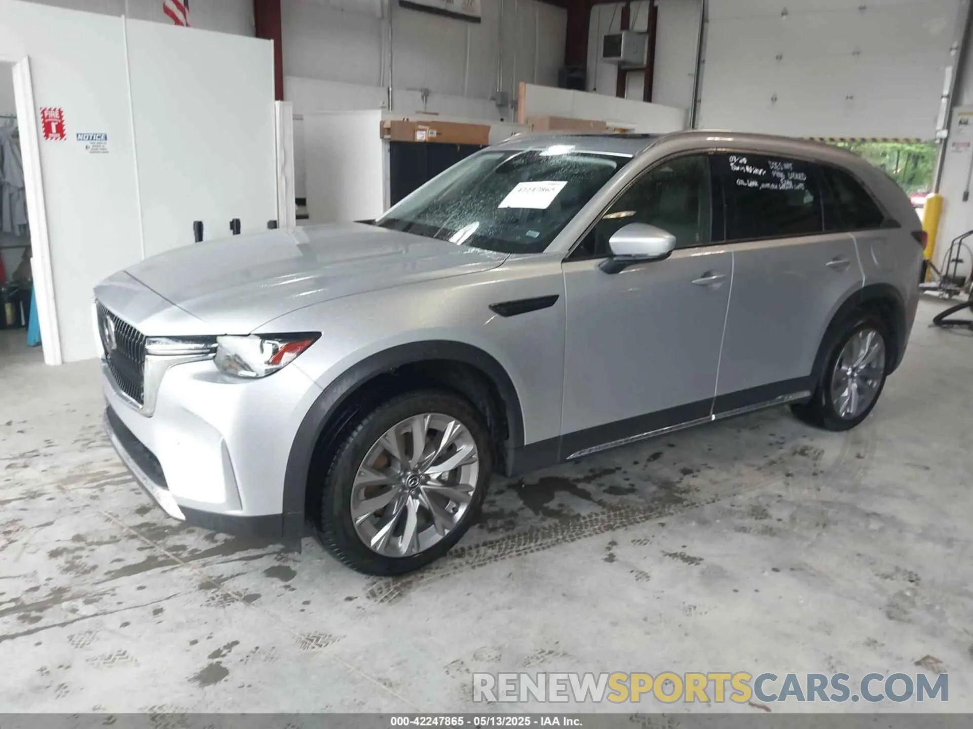 2 Фотография поврежденного автомобиля JM3KKDHD9R1167750 MAZDA CX-90 2024