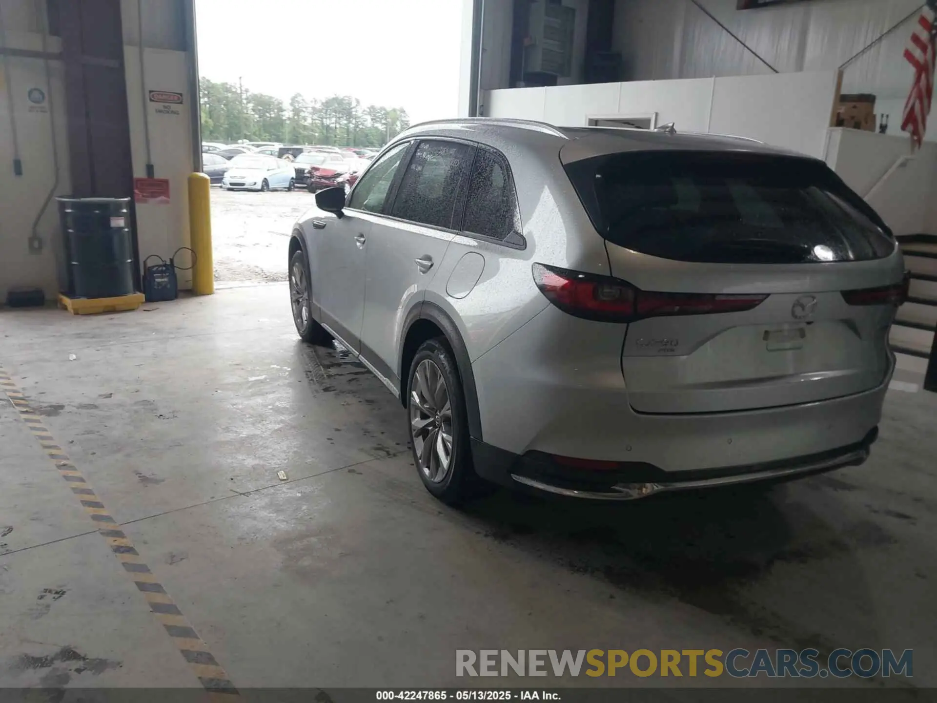 3 Фотография поврежденного автомобиля JM3KKDHD9R1167750 MAZDA CX-90 2024