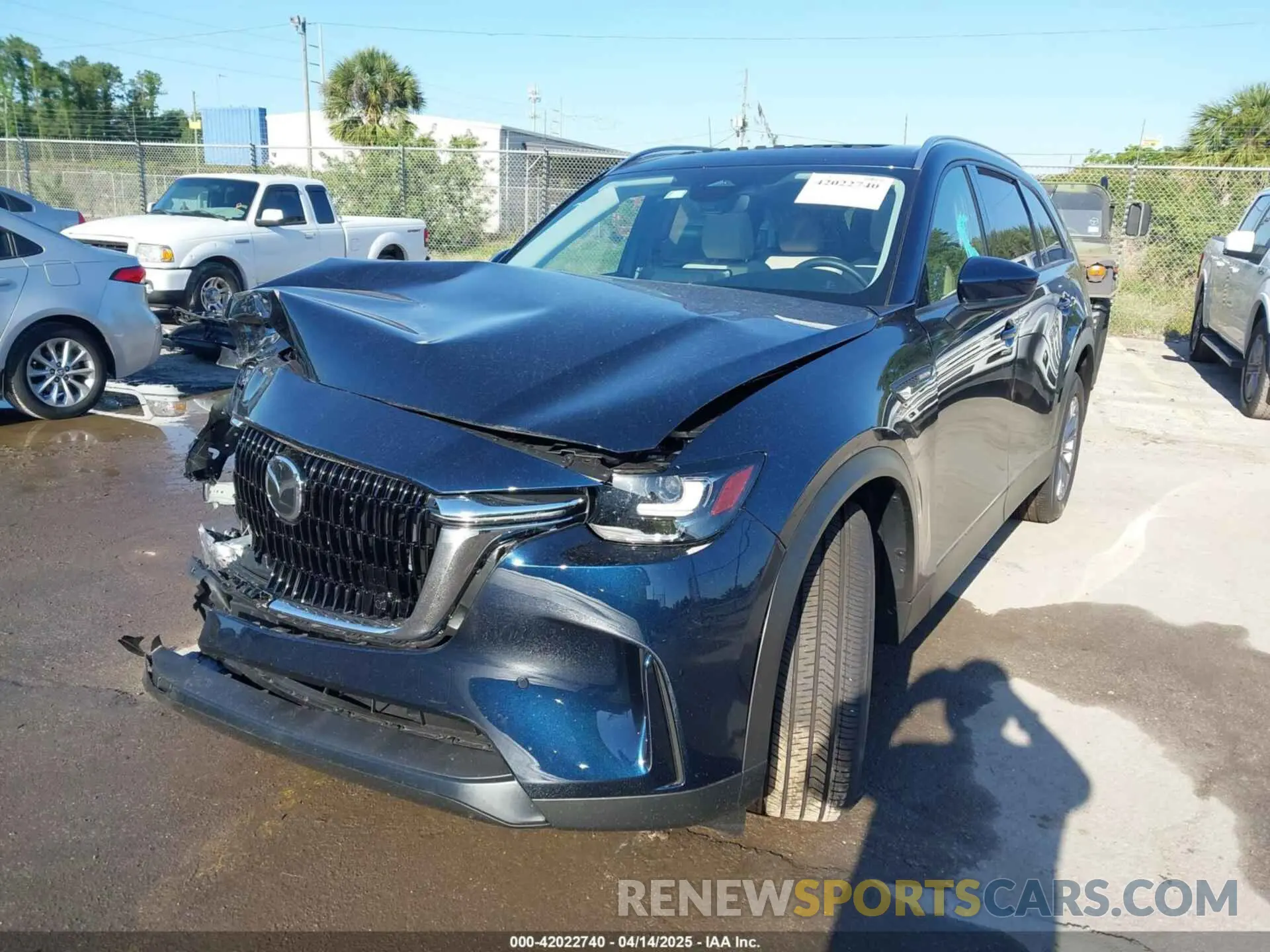 2 Фотография поврежденного автомобиля JM3KKBHD3S1217326 MAZDA CX-90 2025