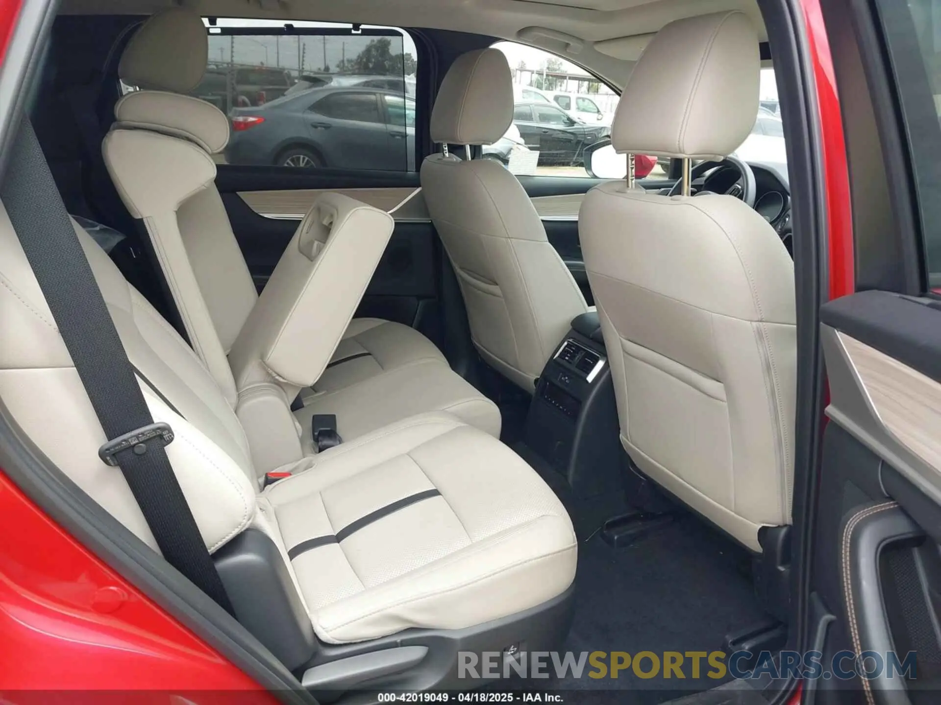 8 Photograph of a damaged car JM3KKBHD9S1208744 MAZDA CX-90 2025