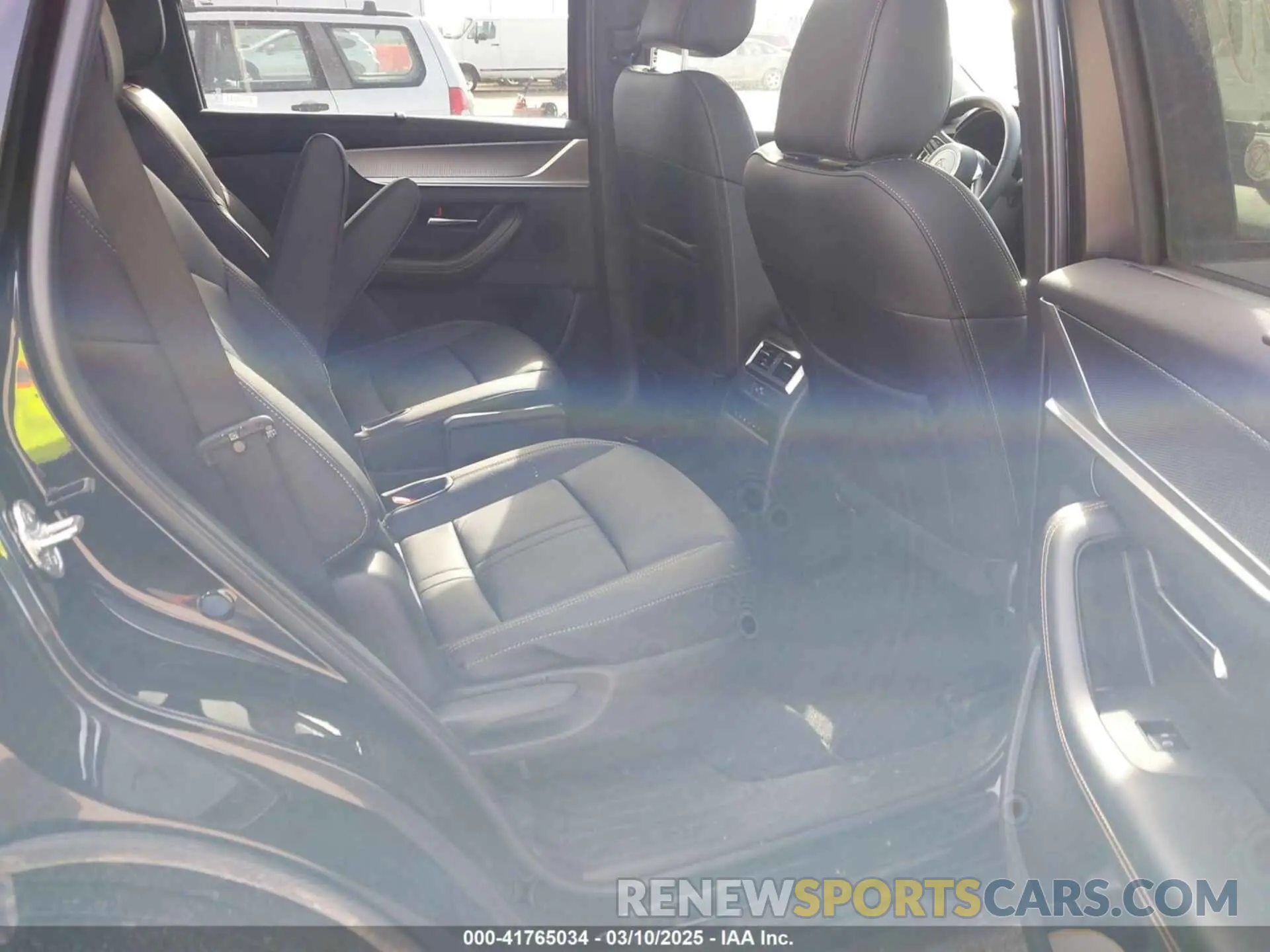 8 Фотография поврежденного автомобиля JM3KKCHD1S1221462 MAZDA CX-90 2025