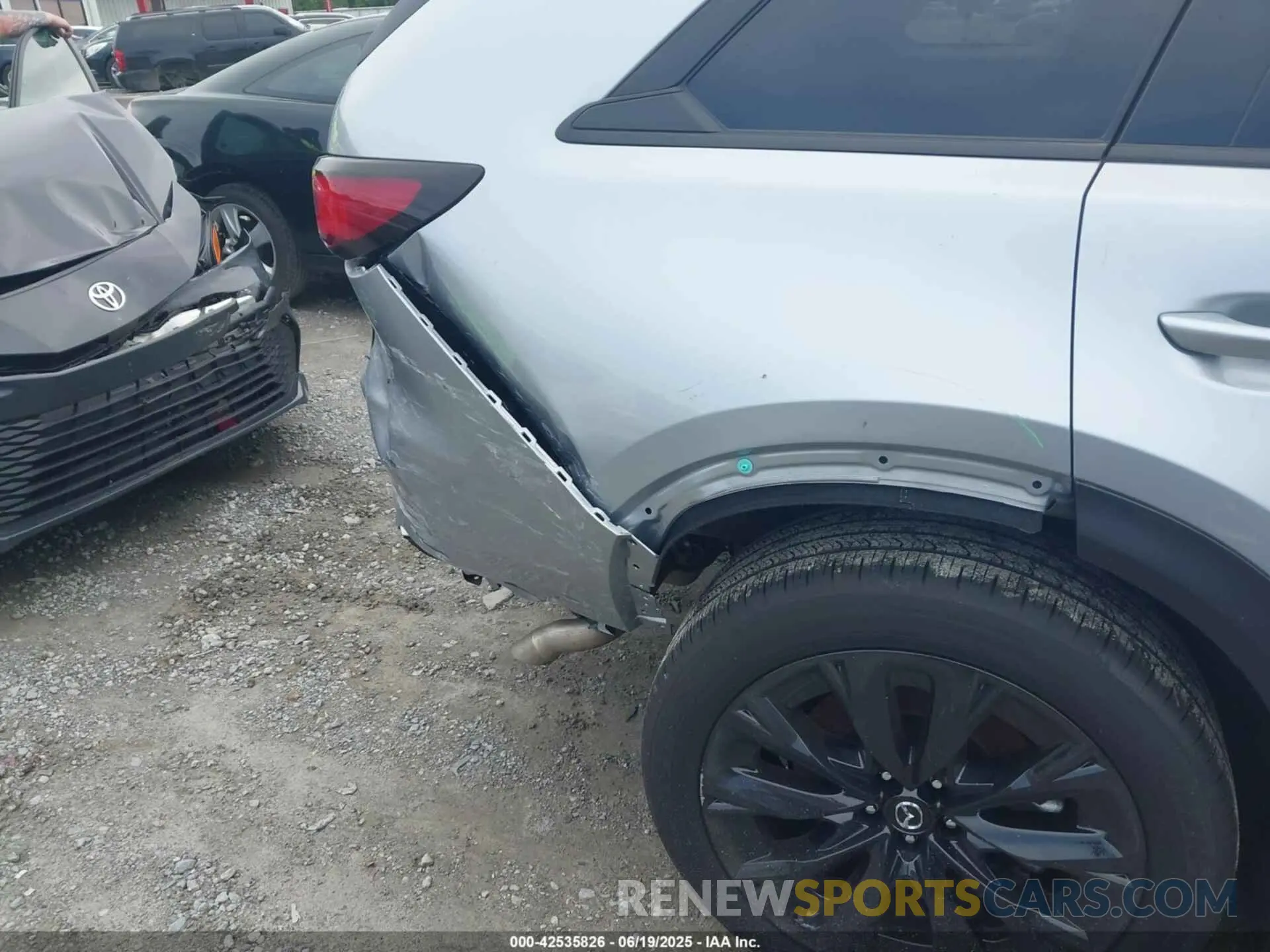 17 Фотография поврежденного автомобиля JM3KKCHDXS1222383 MAZDA CX-90 2025