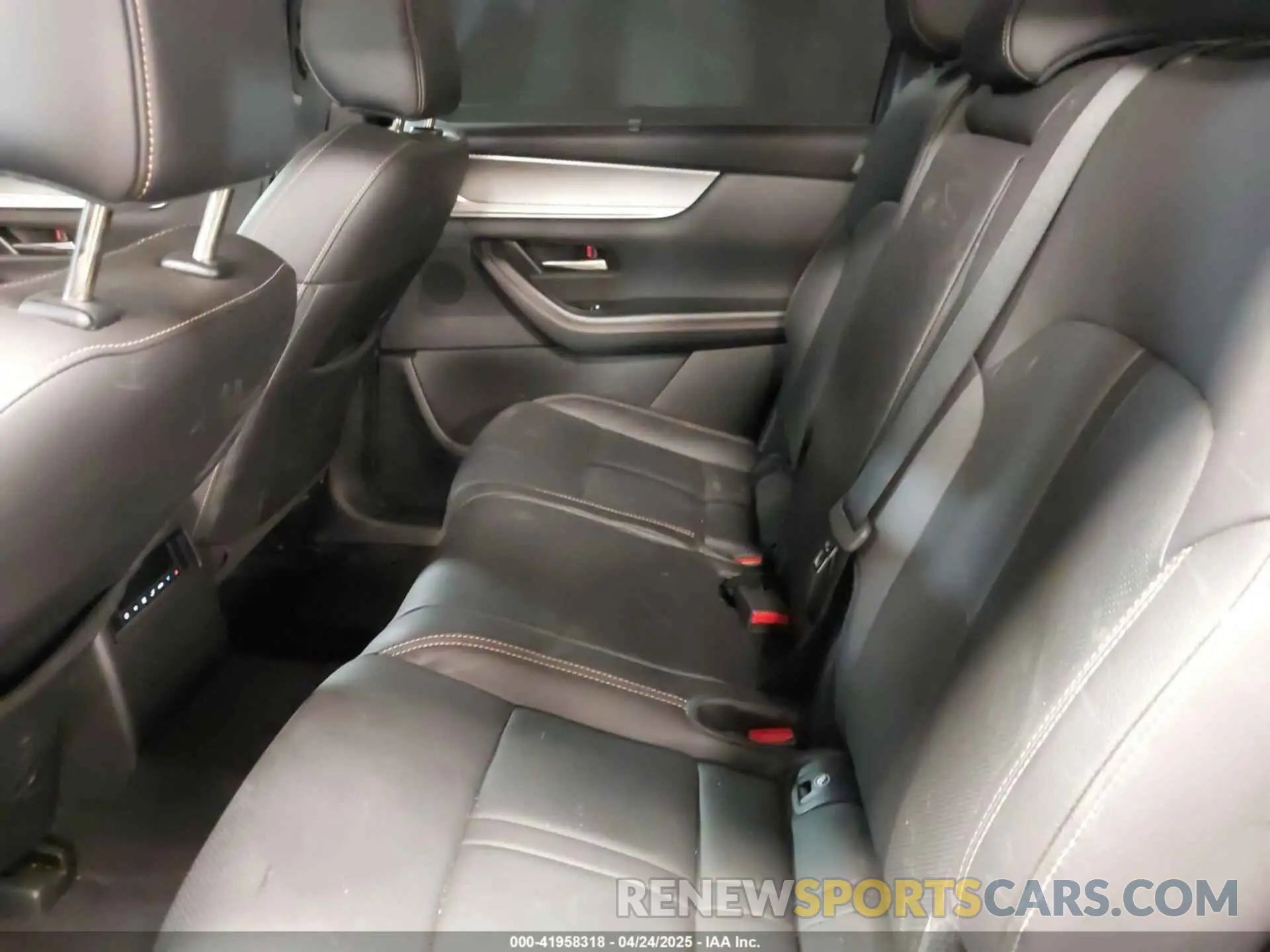 8 Photograph of a damaged car JM3KKBHAXR1161160 MAZDA CX-90 PHEV 2024