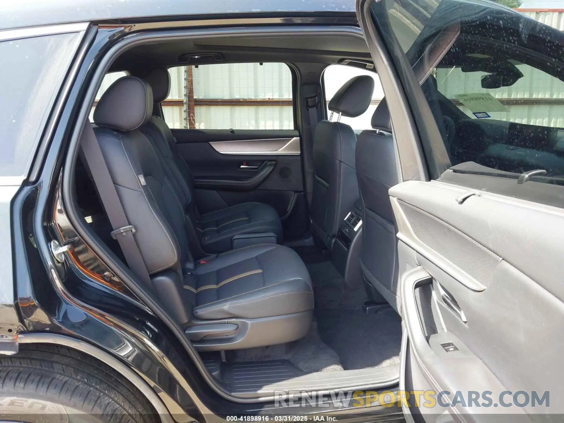8 Фотография поврежденного автомобиля JM3KKEHA5R1155705 MAZDA CX-90 PHEV 2024