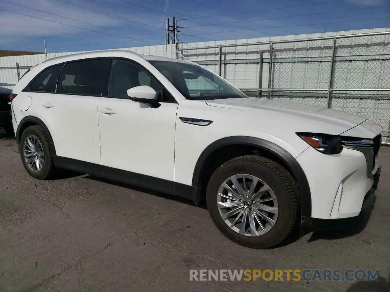 4 Photograph of a damaged car JM3KKBHA4R1135850 MAZDA CX-90 PREF 2024