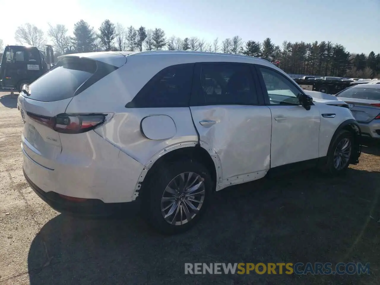 3 Фотография поврежденного автомобиля JM3KKBHA7R1120470 MAZDA CX-90 PREF 2024