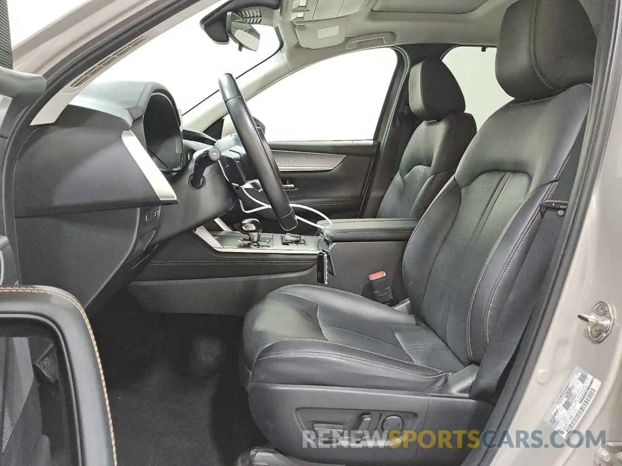 7 Фотография поврежденного автомобиля JM3KKBHD7R1133066 MAZDA CX-90 PREF 2024