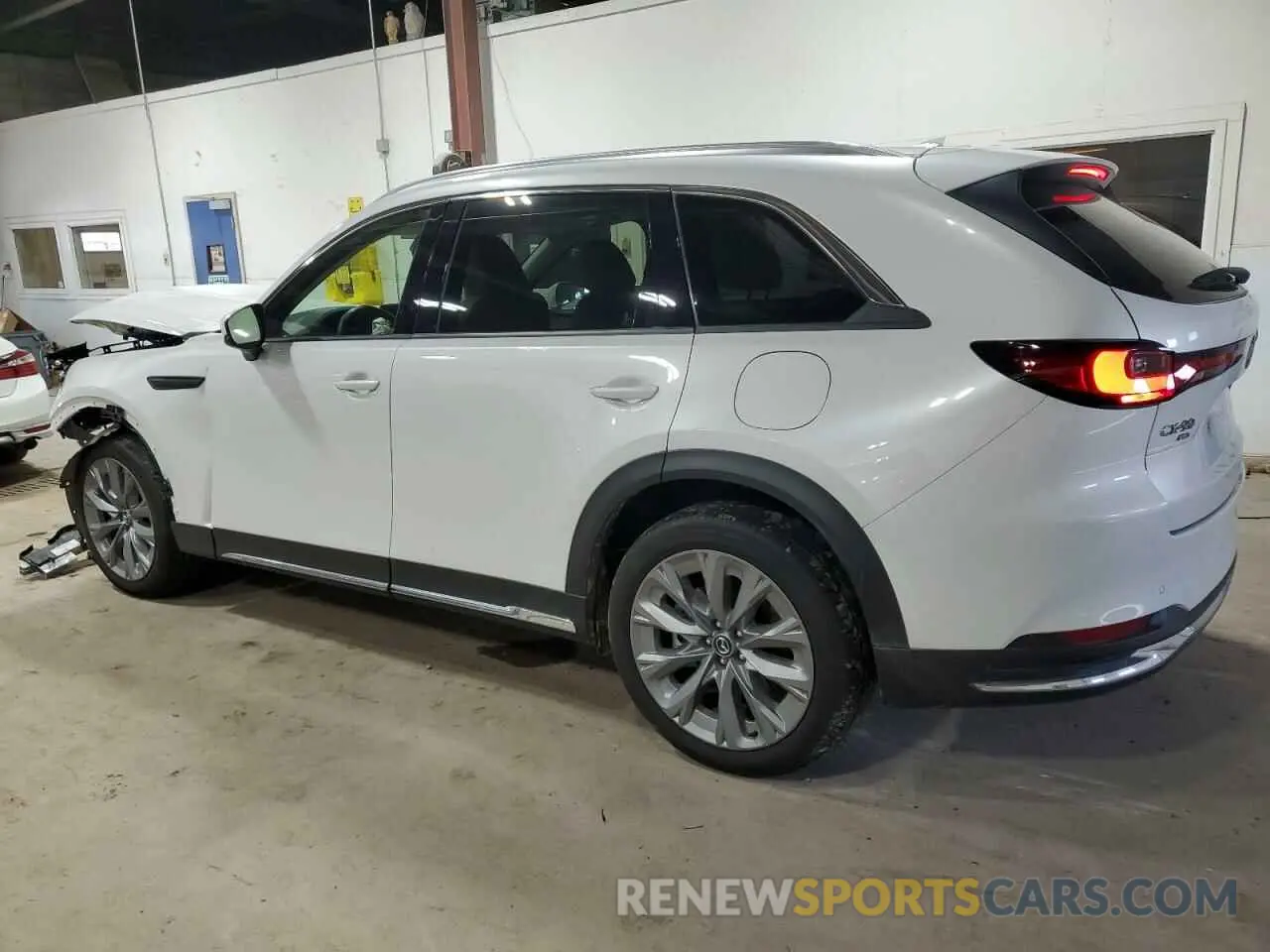 2 Фотография поврежденного автомобиля JM3KKDHD8R1101691 MAZDA CX-90 PREM 2024