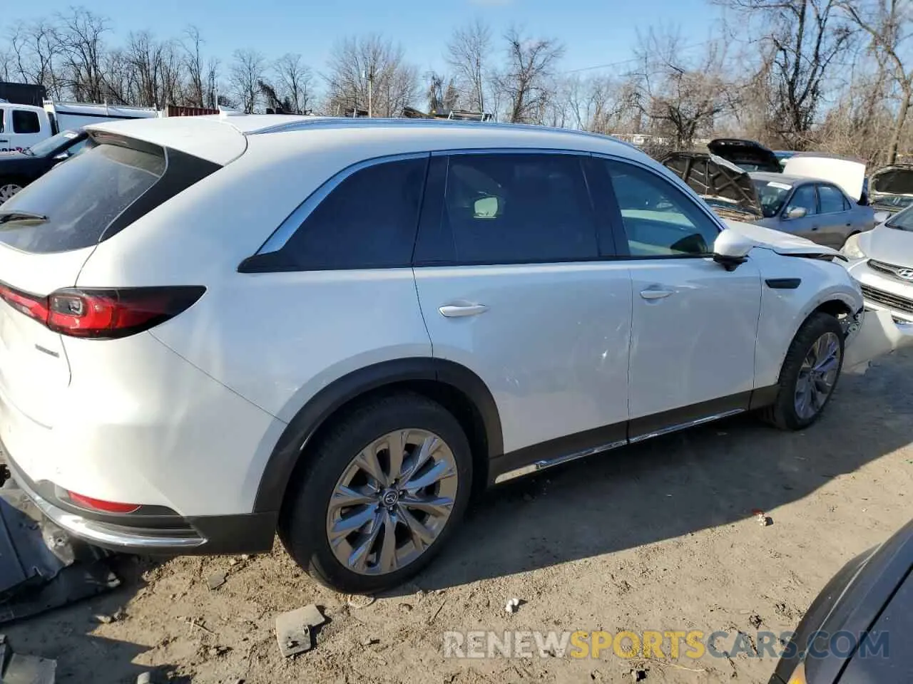 3 Фотография поврежденного автомобиля JM3KKEHD8R1101289 MAZDA CX-90 PREM 2024