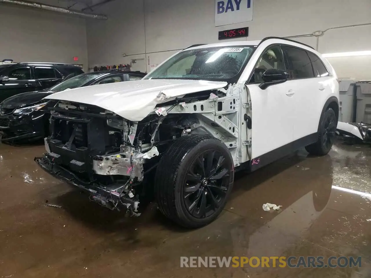 1 Фотография поврежденного автомобиля JM3KKCHD0S1197381 MAZDA CX-90 PREM 2025