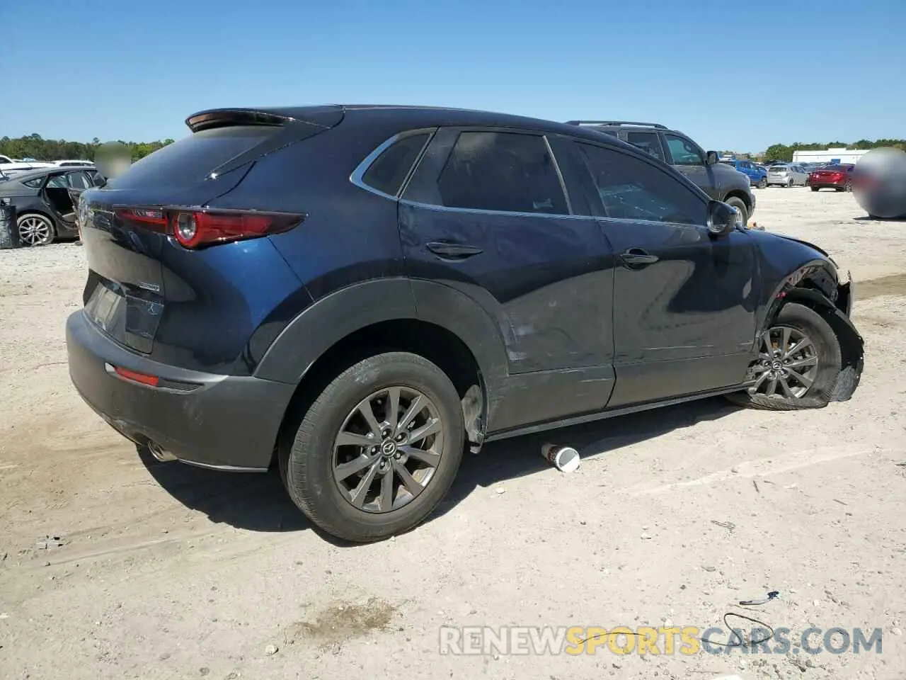 3 Photograph of a damaged car 3MVDMABL5LM103482 MAZDA CX30 2020