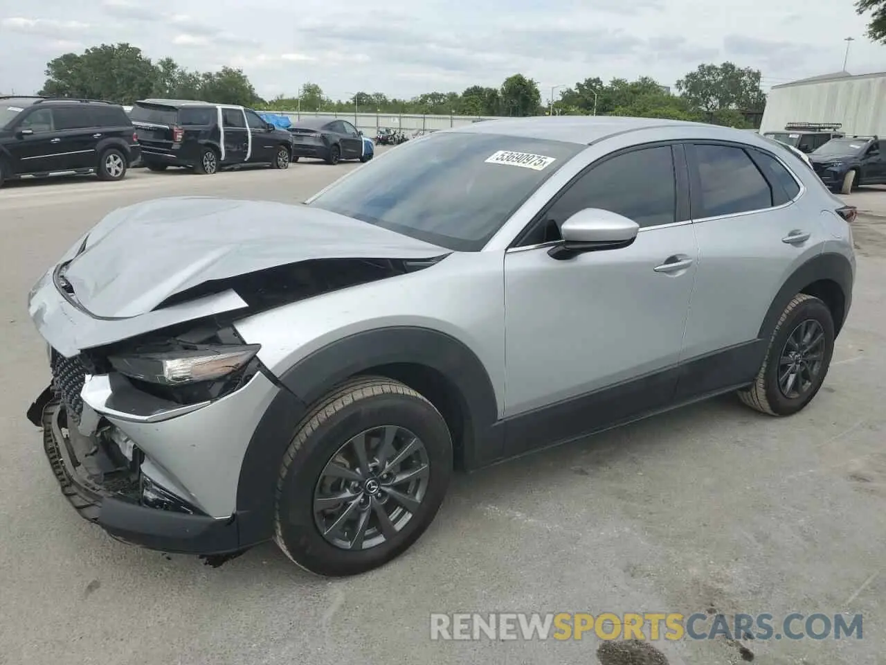 1 Photograph of a damaged car 3MVDMABL5LM127796 MAZDA CX30 2020